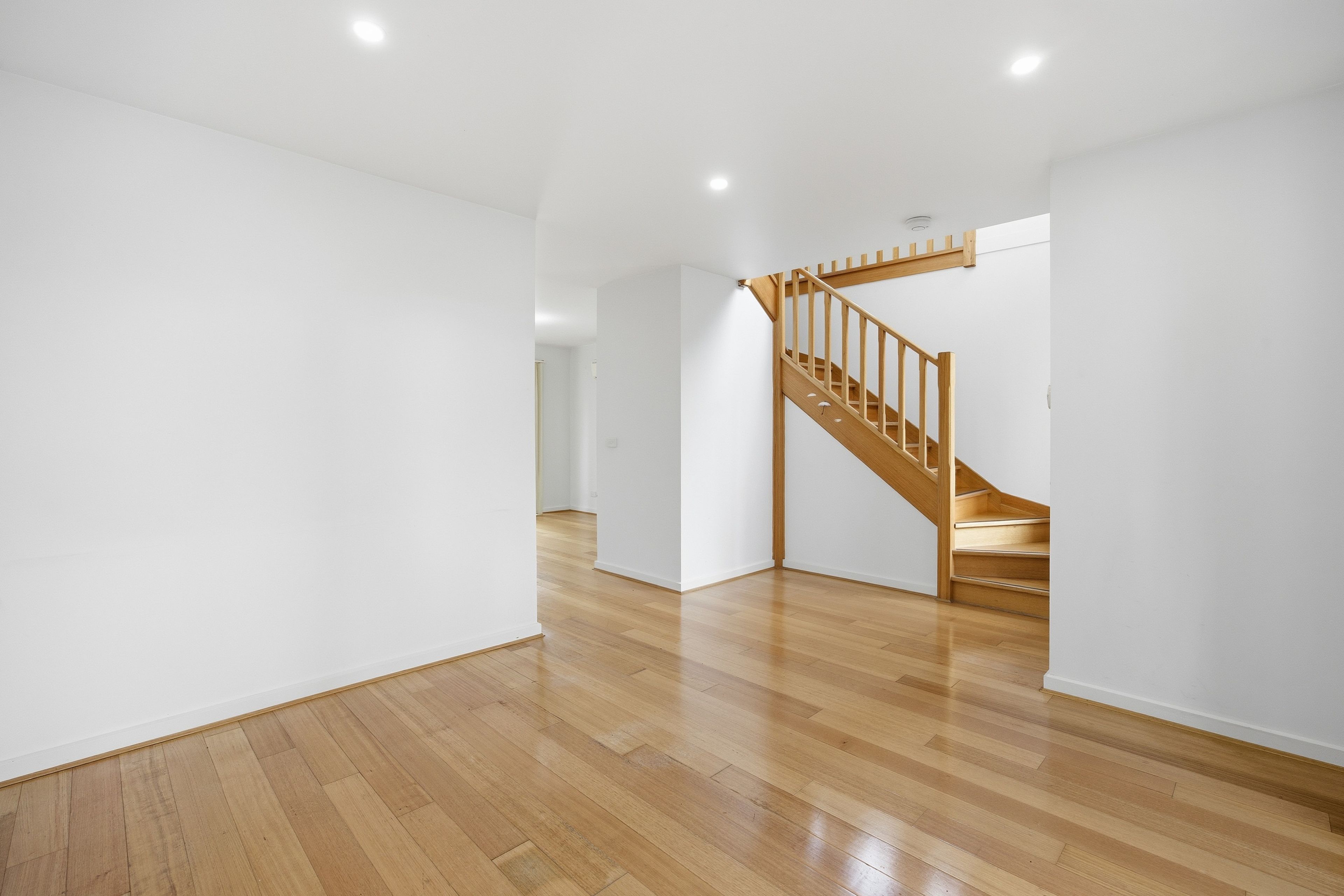 1335 Centre Road — photo 3 of 17
