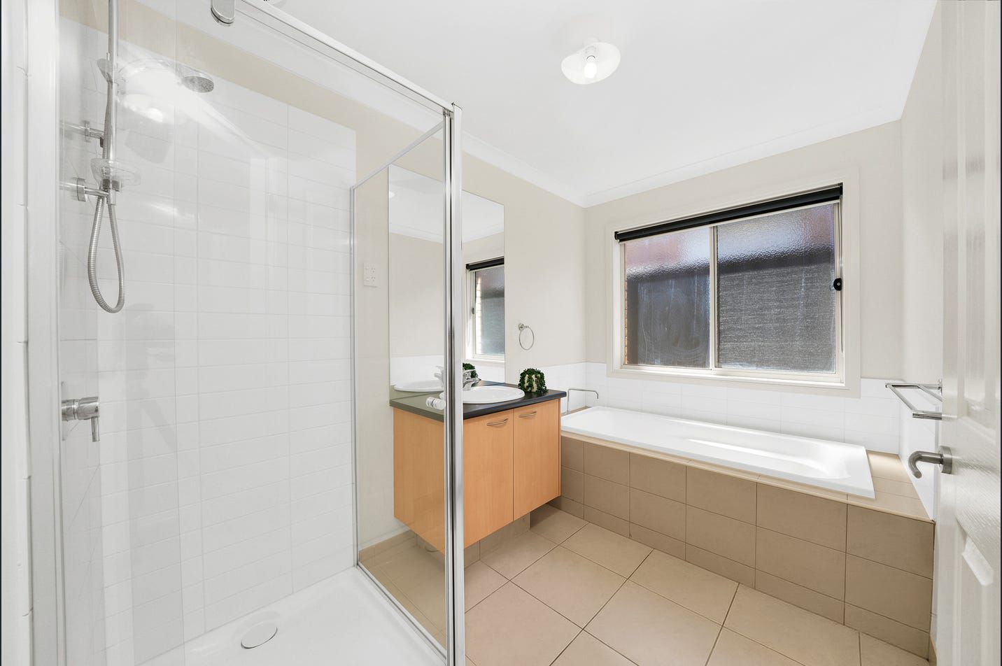19 Weavers Street — photo 9 of 13