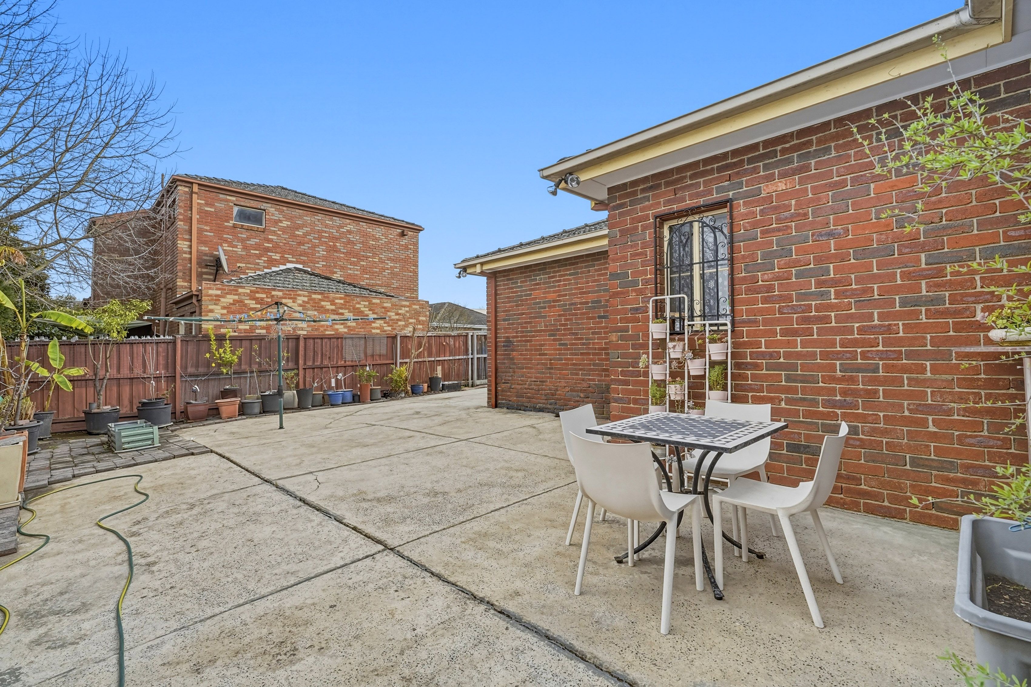 2 Thurston Street — photo 10 of 12