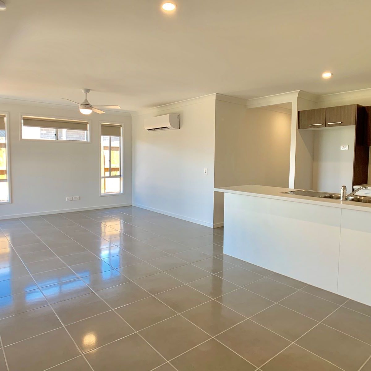 1/33 Venice Crescent, Redbank, QLD 4301