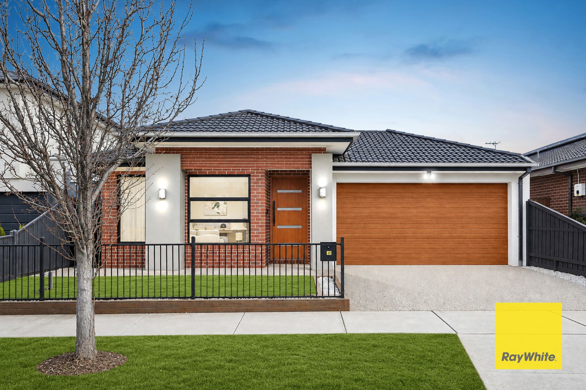 10 Leonard Avenue — photo from Ray White Rockbank