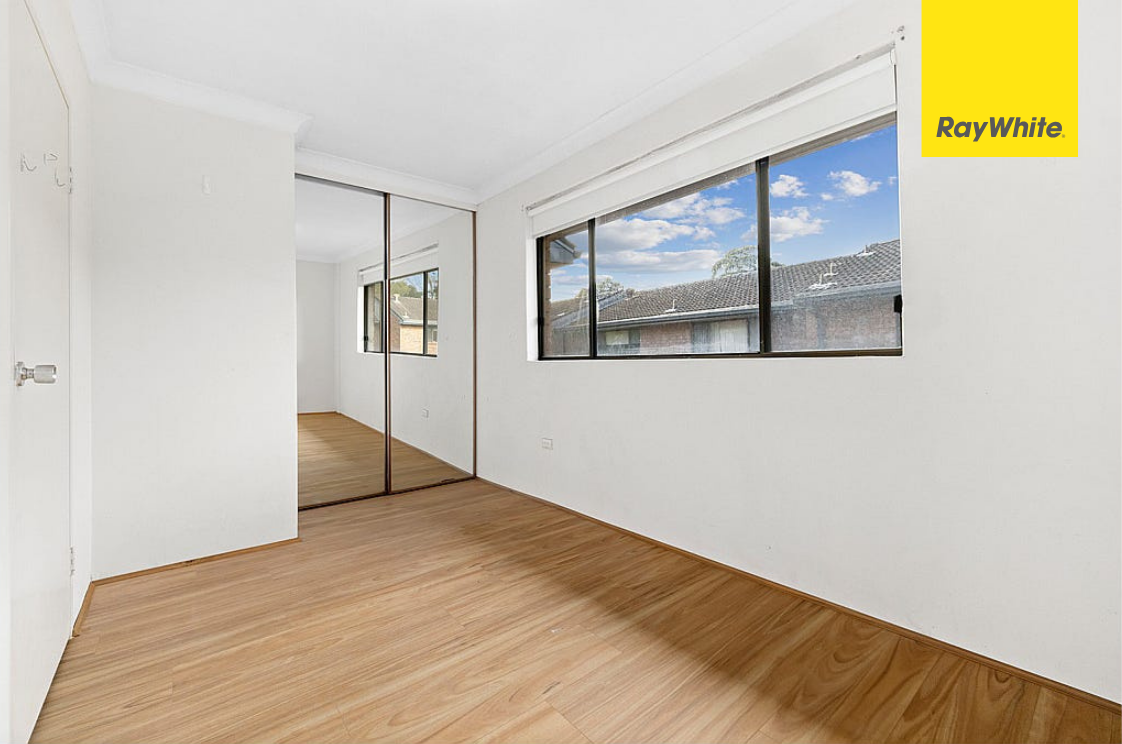11/22 Taranto Road — photo 3 of 5