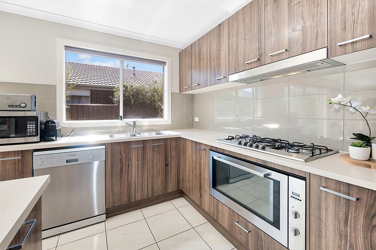 62 McEwan Drive, Cranbourne East, VIC 3977