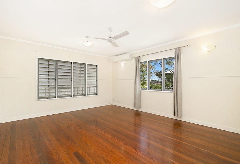 146 Sterculia Avenue, Holland Park West, QLD 4121