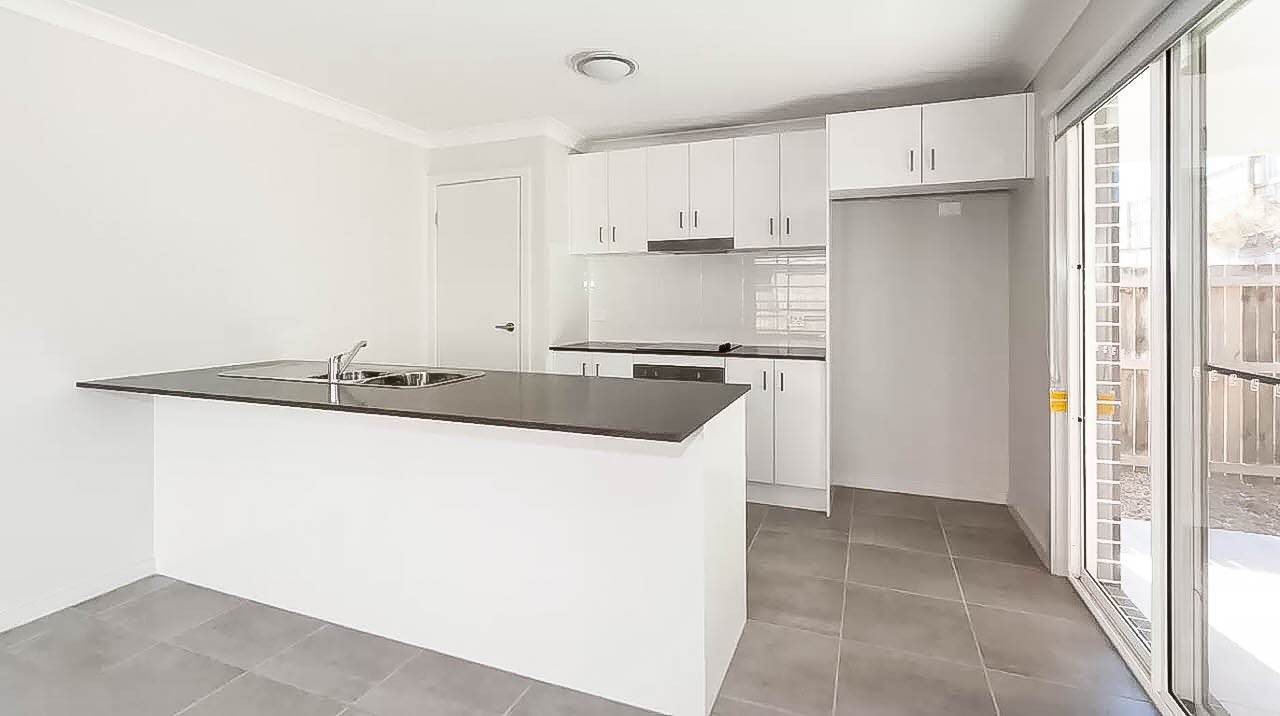 37 Village Boulevard, Pimpama, QLD 4209