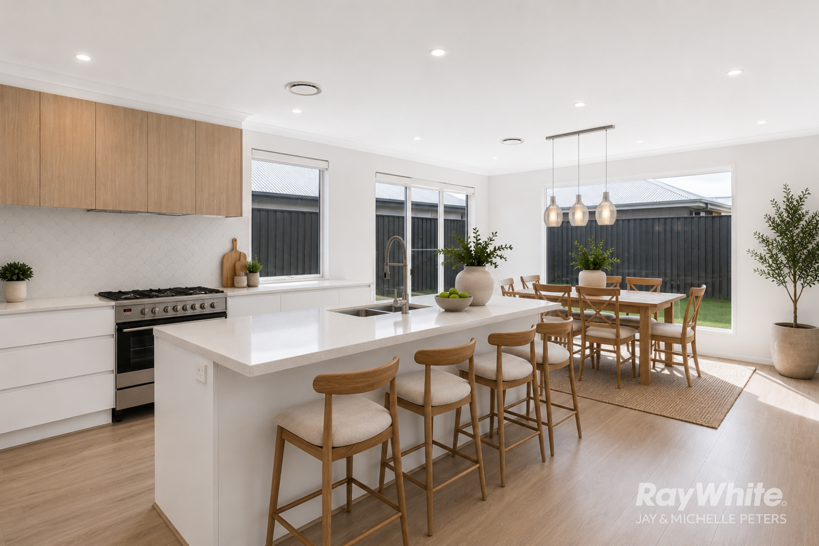 112 Lakeview Promenade — photo 4 of 30