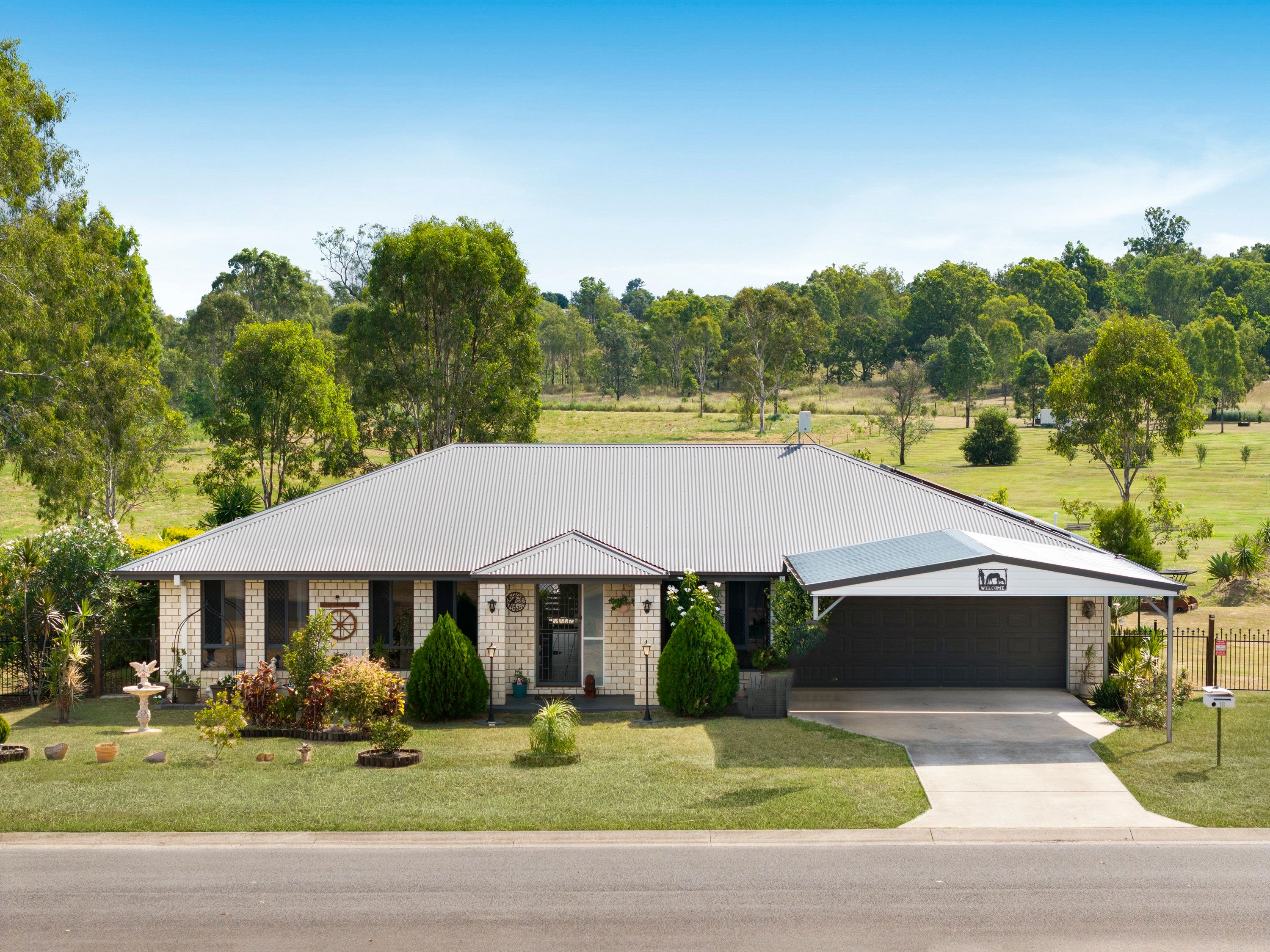 18 Mountain View Drive, Adare, QLD 4343