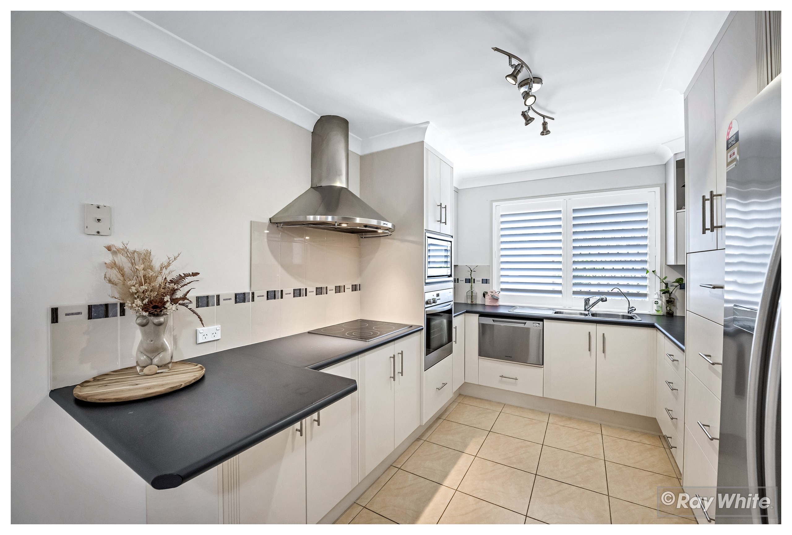 6/240 German Street, Norman Gardens, QLD 4701