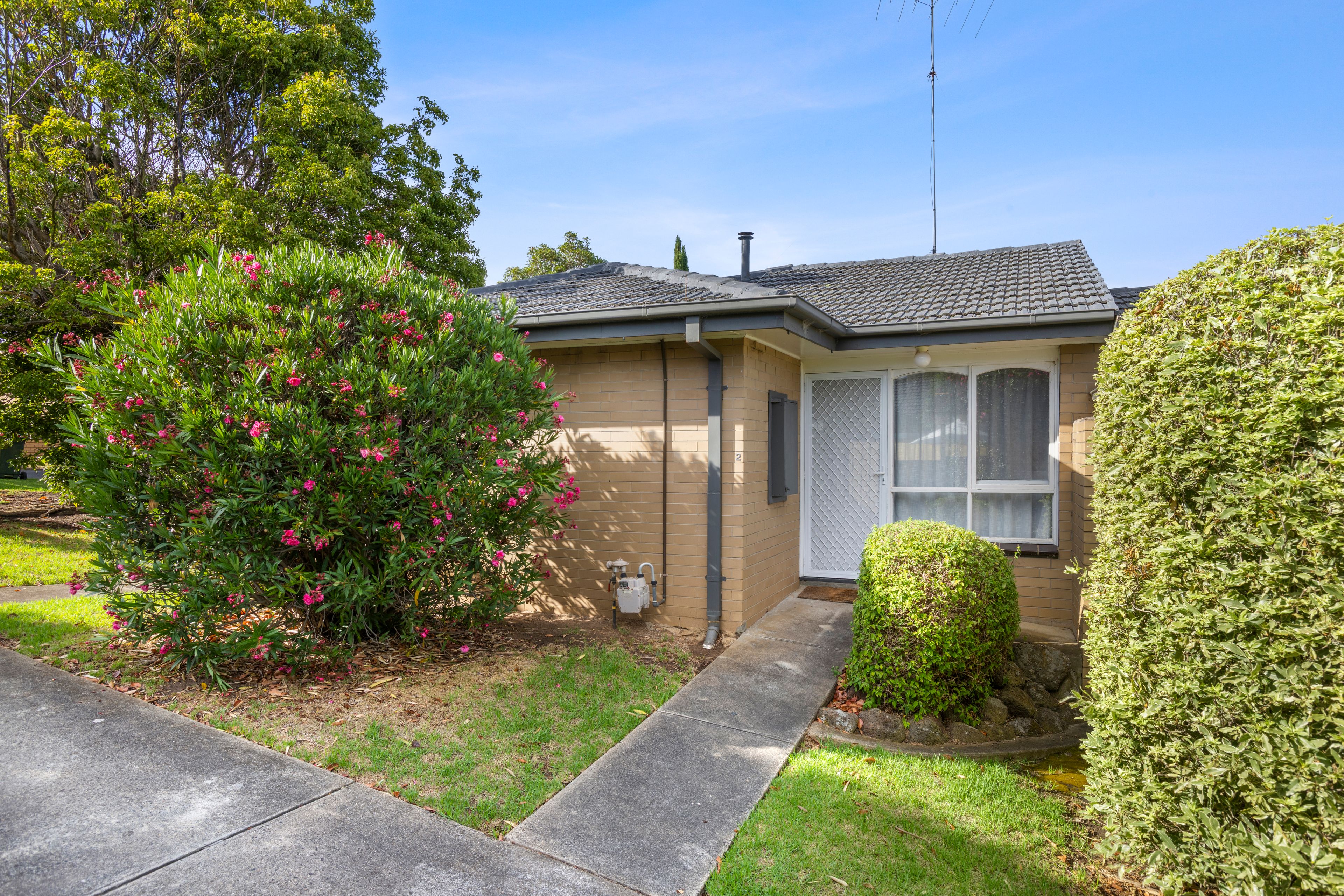 2/56 Iona Avenue, Highton, VIC 3216