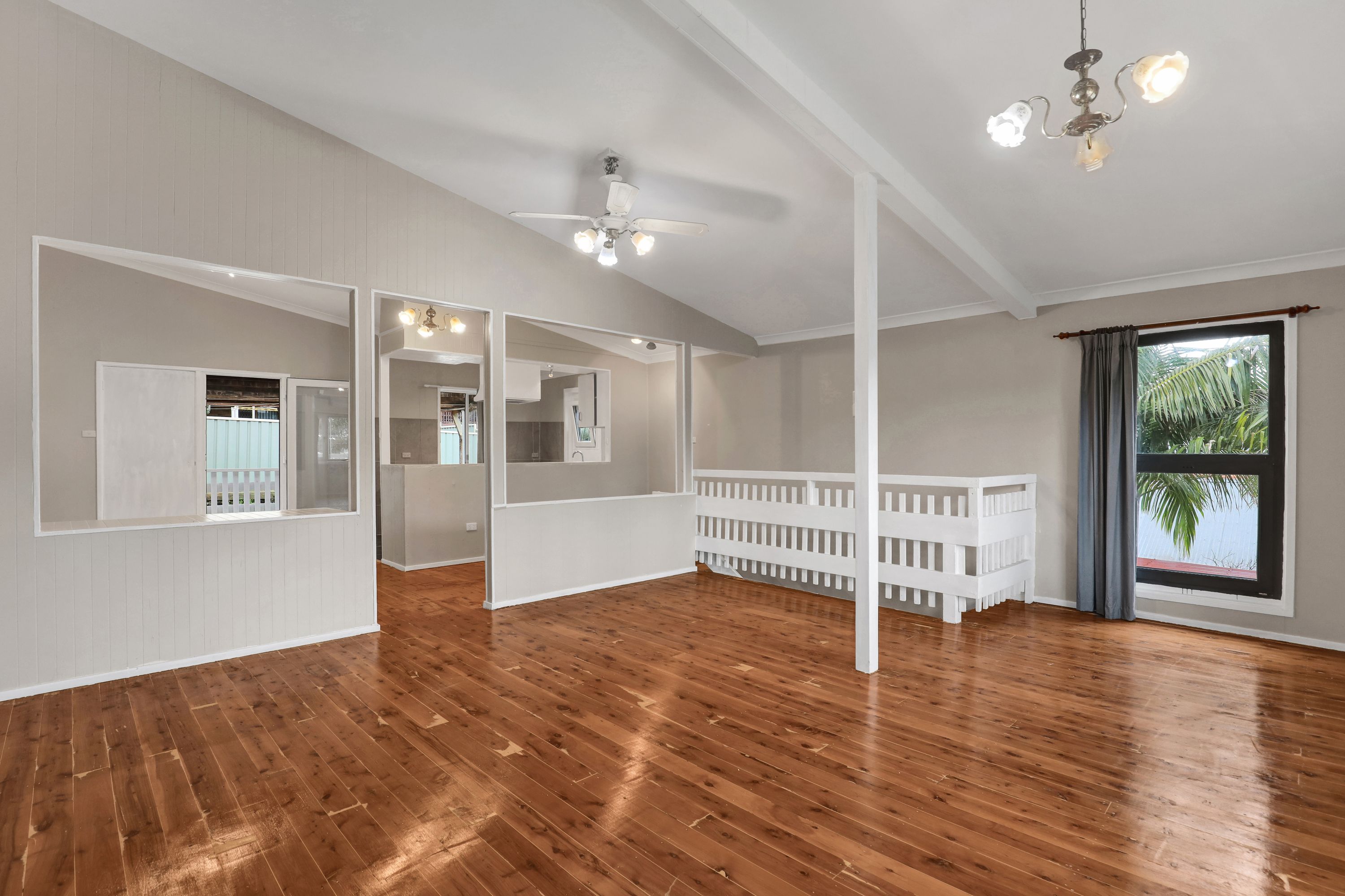 23 Boyd Avenue — photo 3 of 13