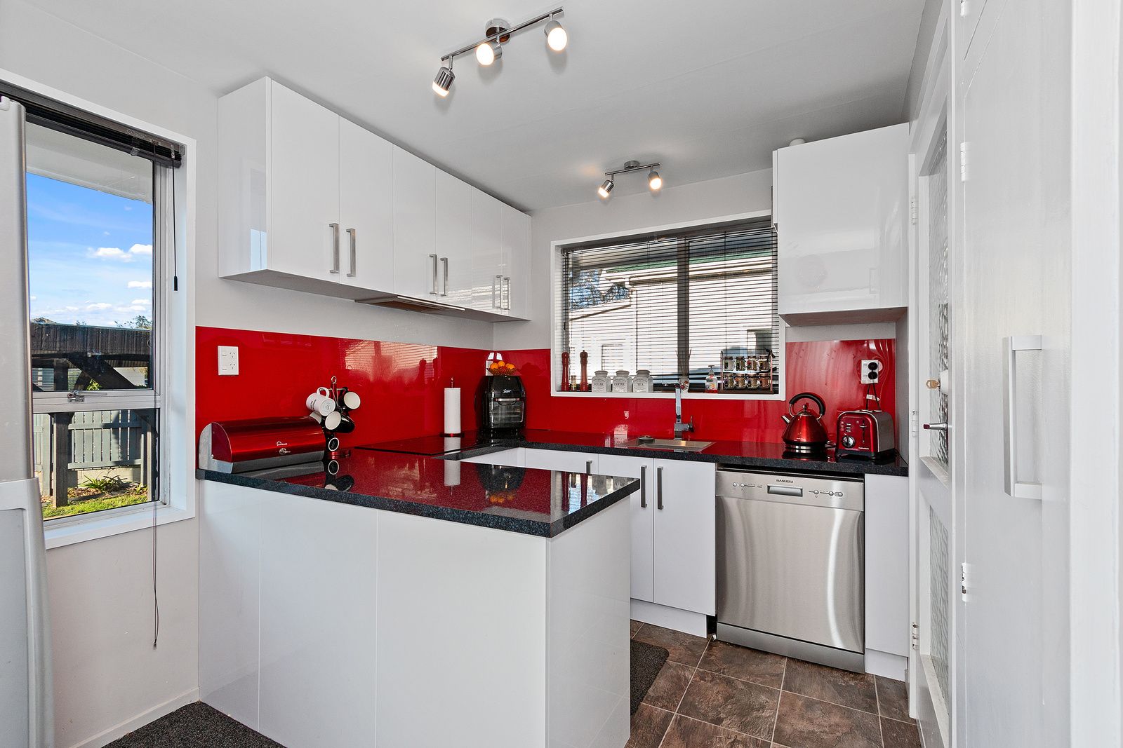 1/716 Ferry Road, Woolston, Christchurch City