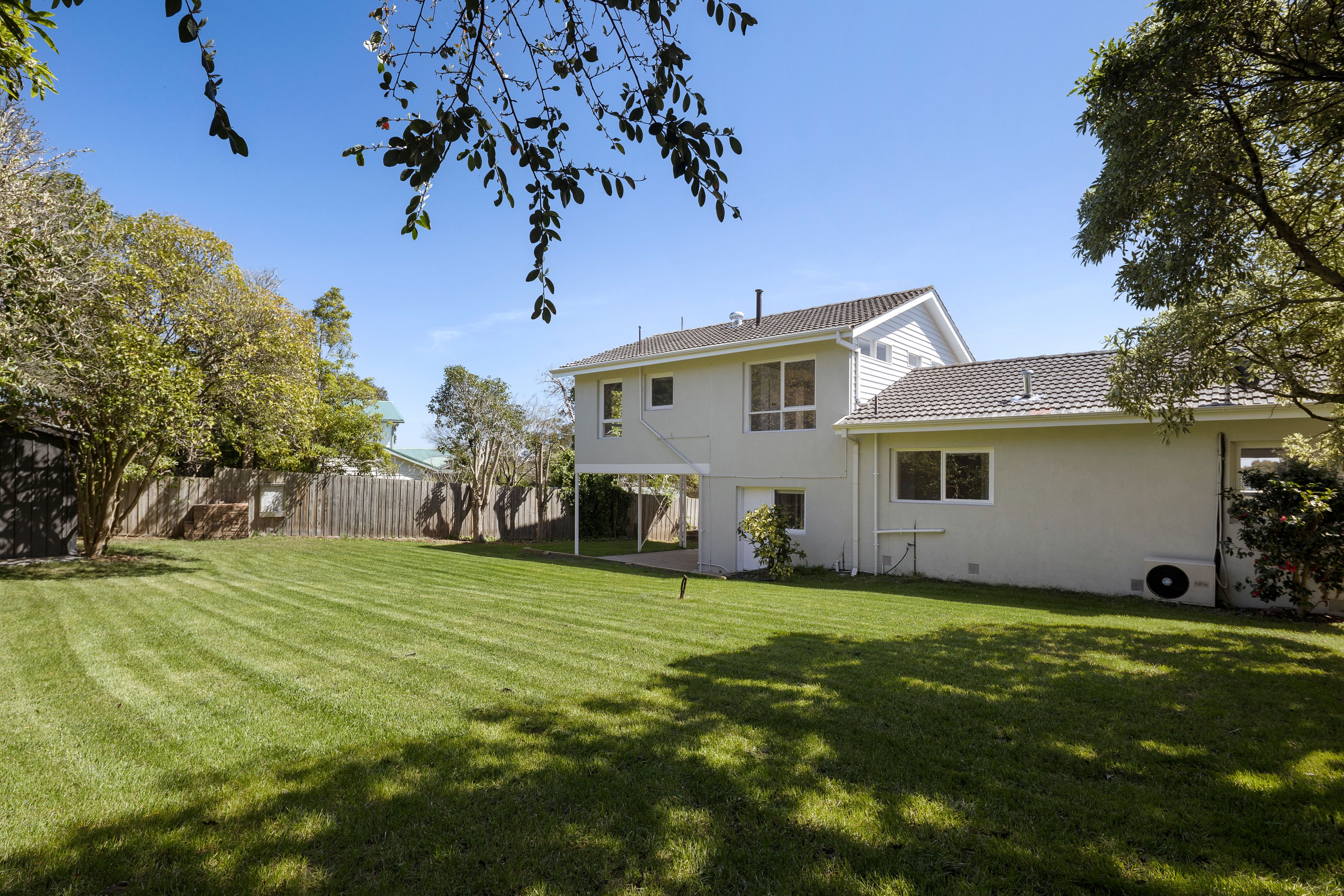 2 Bowes Street — photo 11 of 11