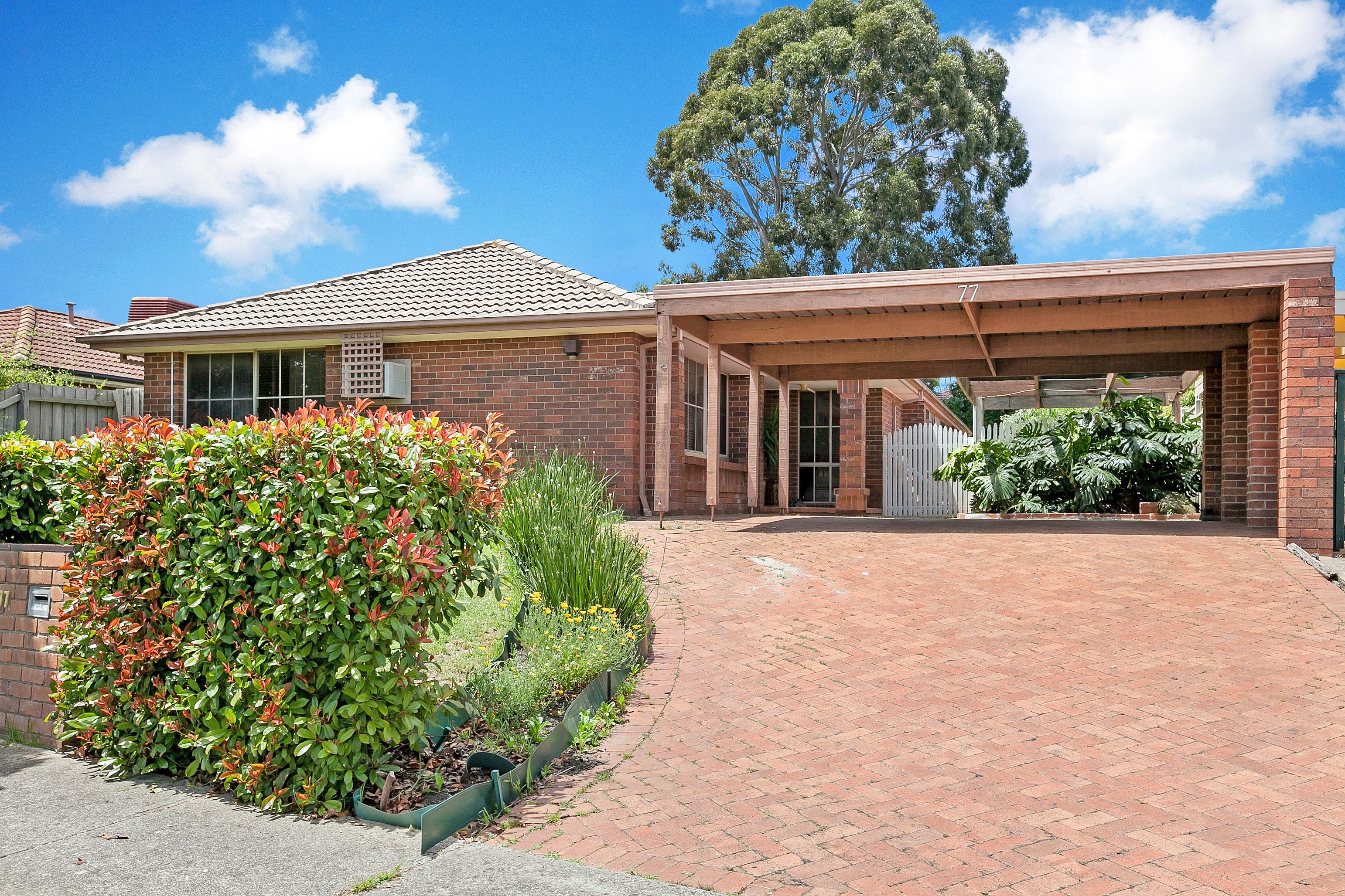 77 Thompson Circuit, Mill Park, VIC 3082