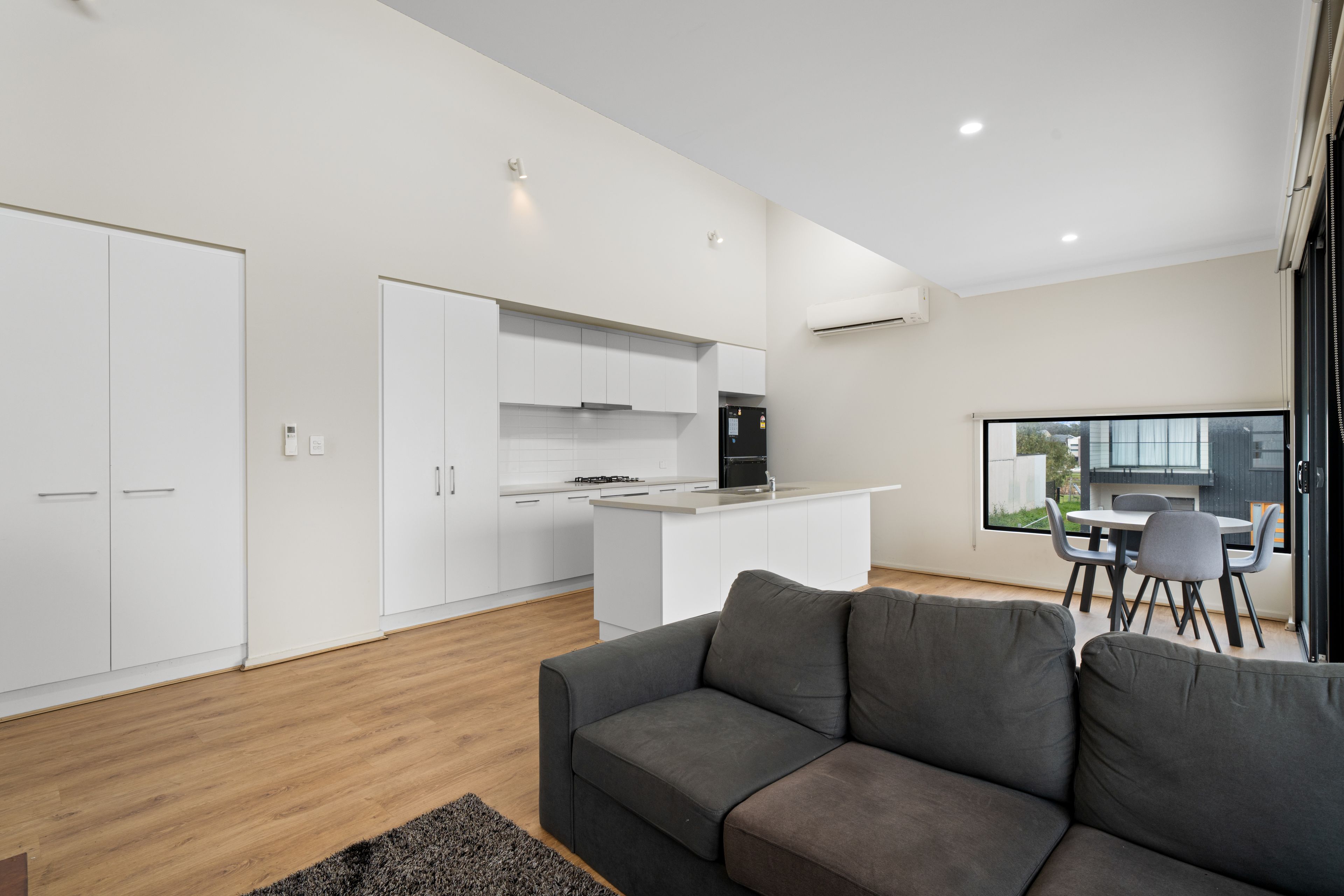 10 Mills Avenue — photo 3 of 17