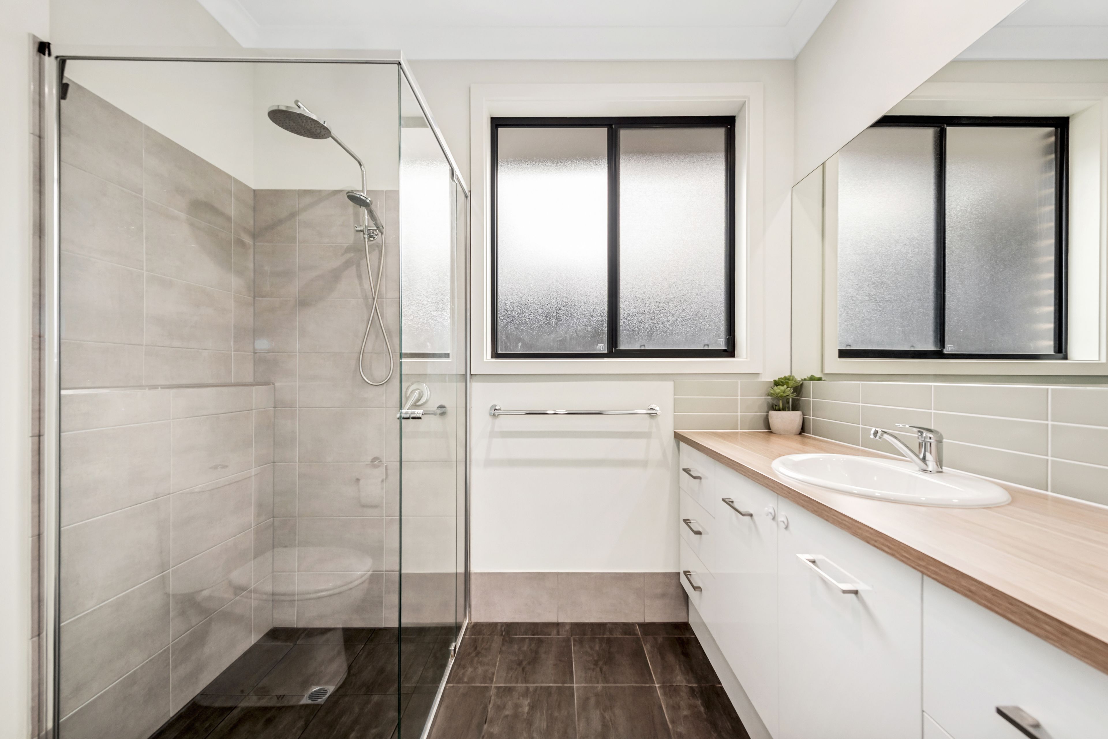 2 Barnabas Crescent — photo 8 of 12