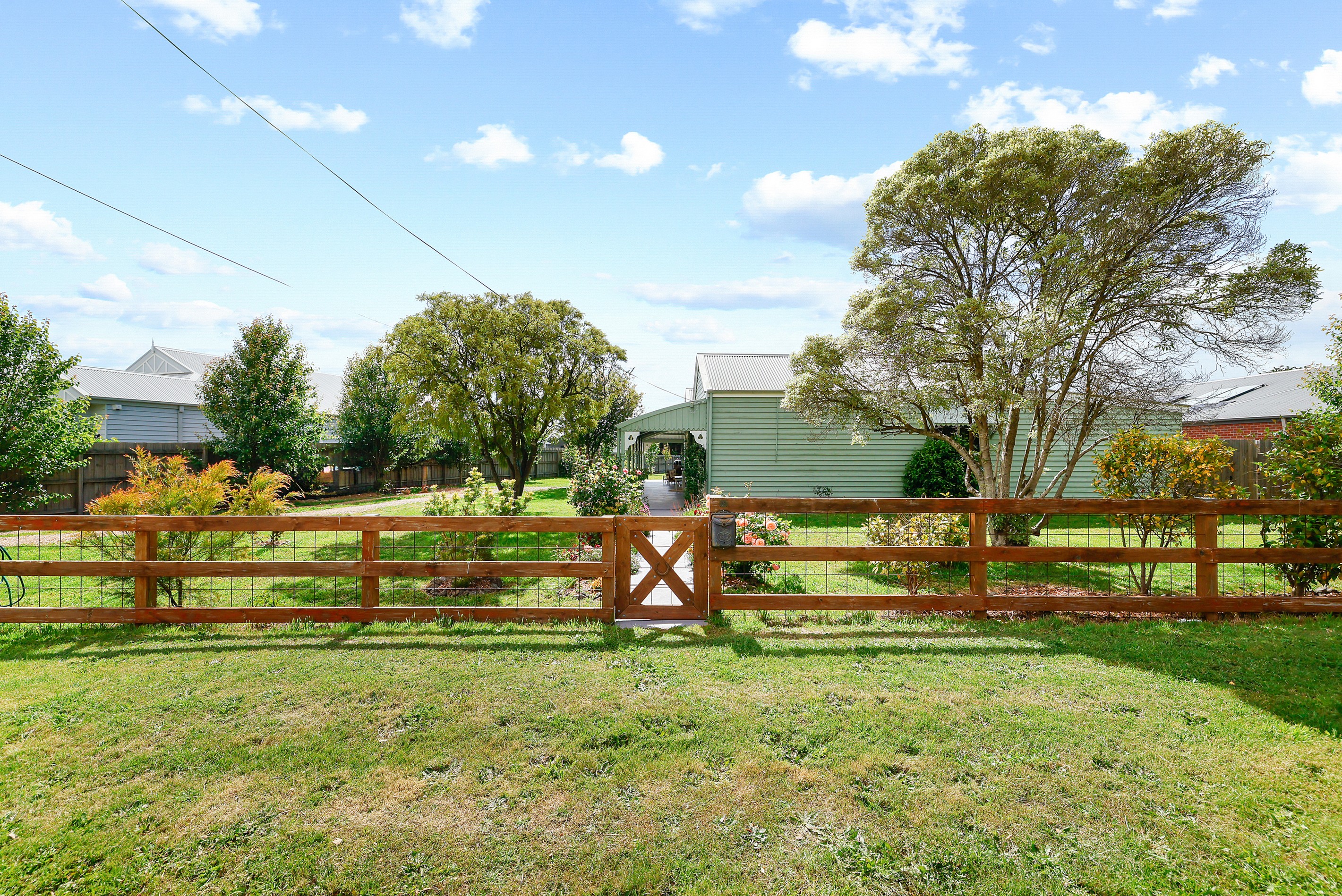 14 Roger Street, Romsey, VIC 3434