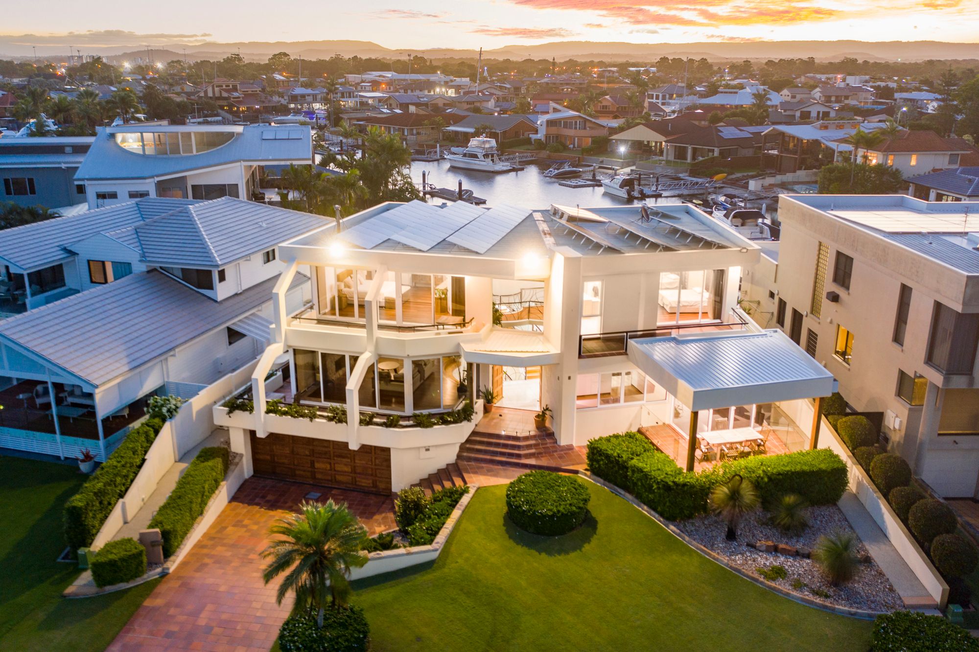 8 Constance Esplanade, Runaway Bay, QLD 4216