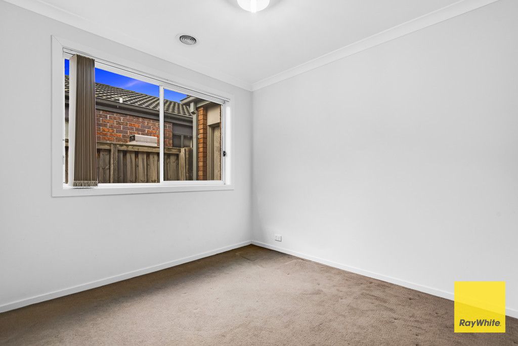 63 Hamish Drive — photo 12 of 15