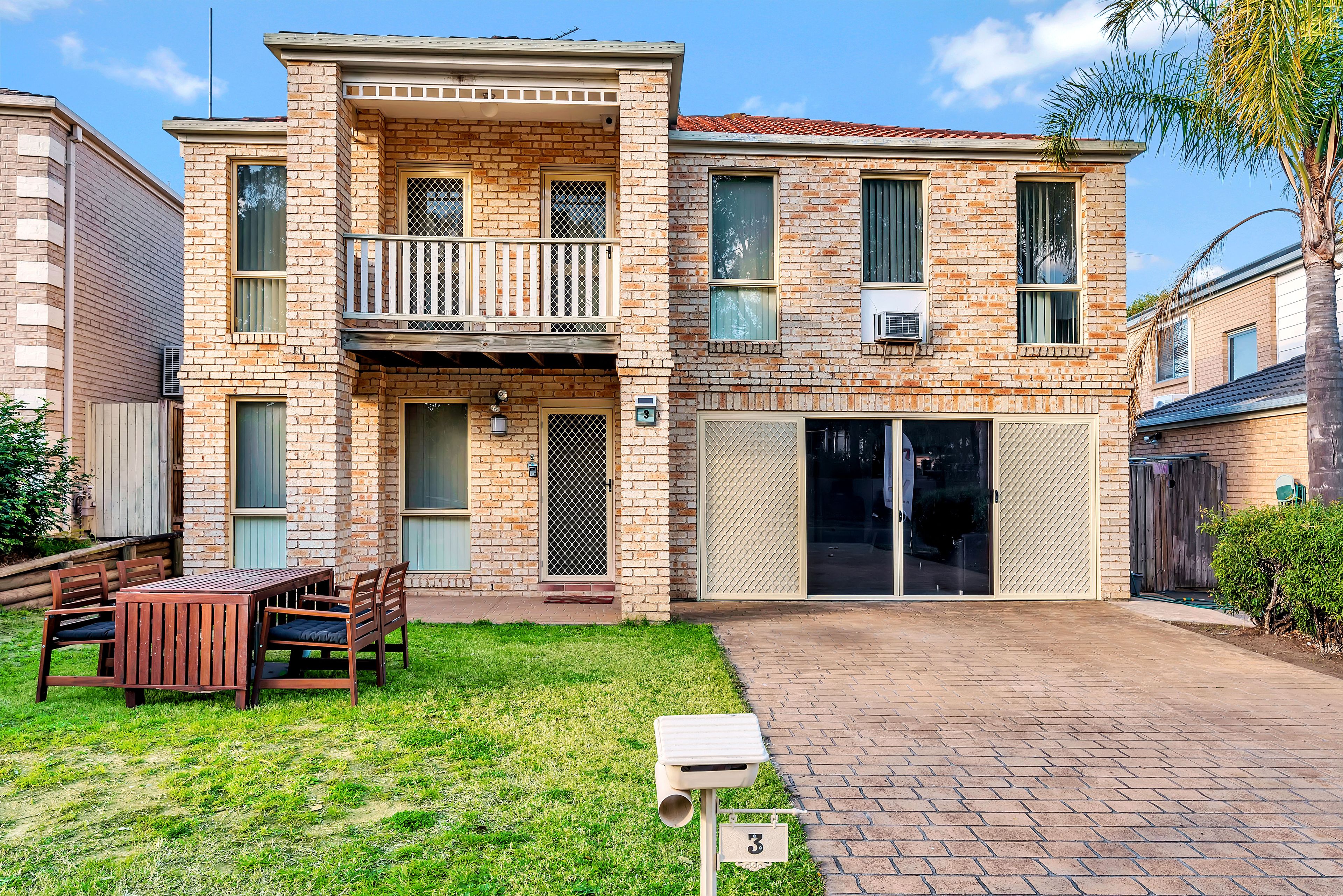 3 Rabett Crescent