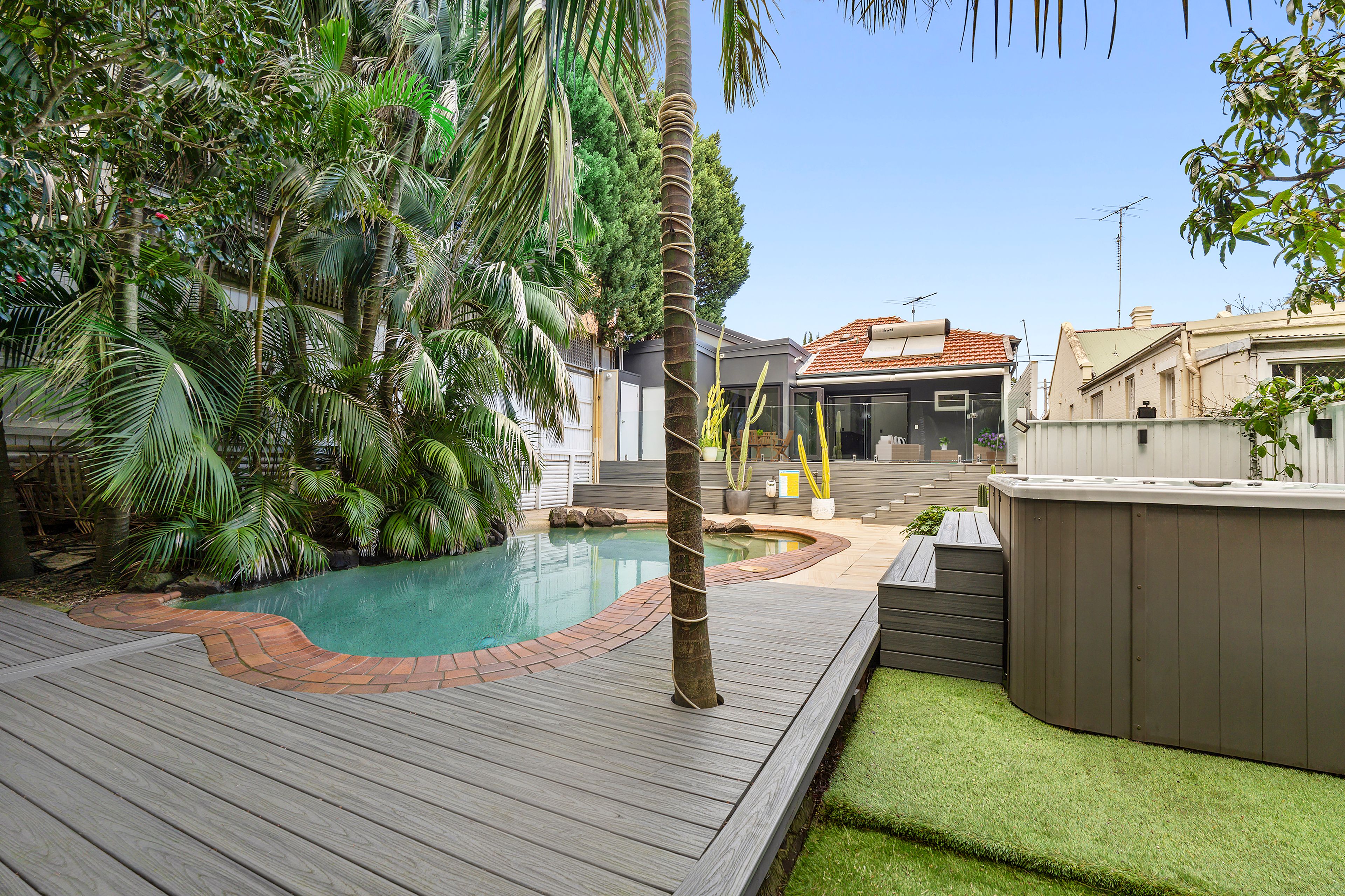 268 Birrell Street — photo 17 of 23