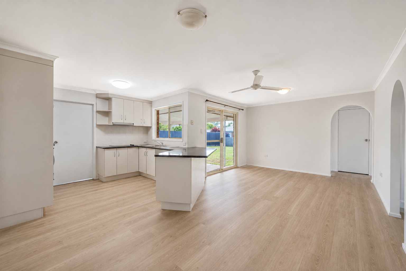 123 J Hickey Avenue, Clinton, QLD 4680