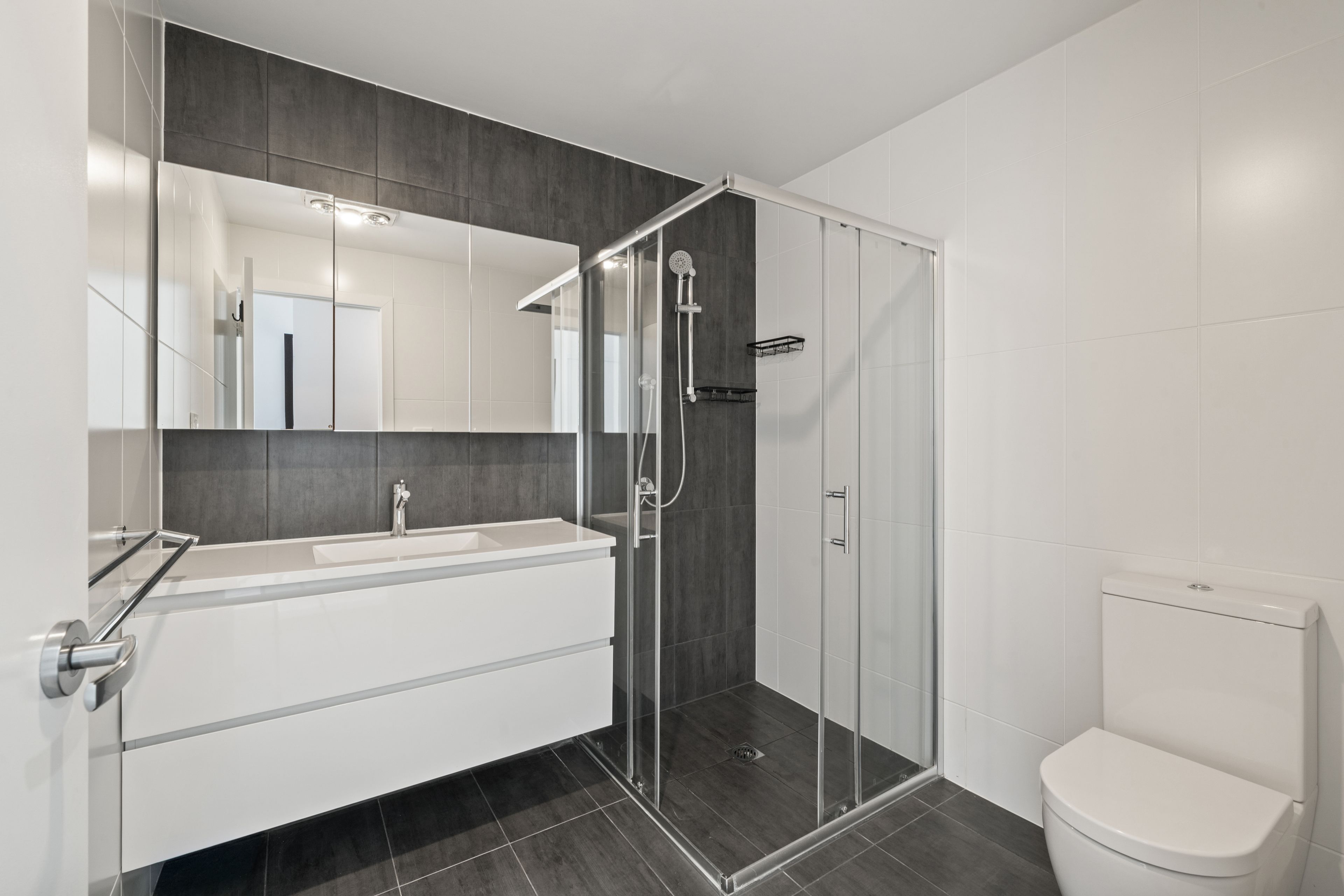 118/161 Mortimer Lewis Drive — photo 14 of 28