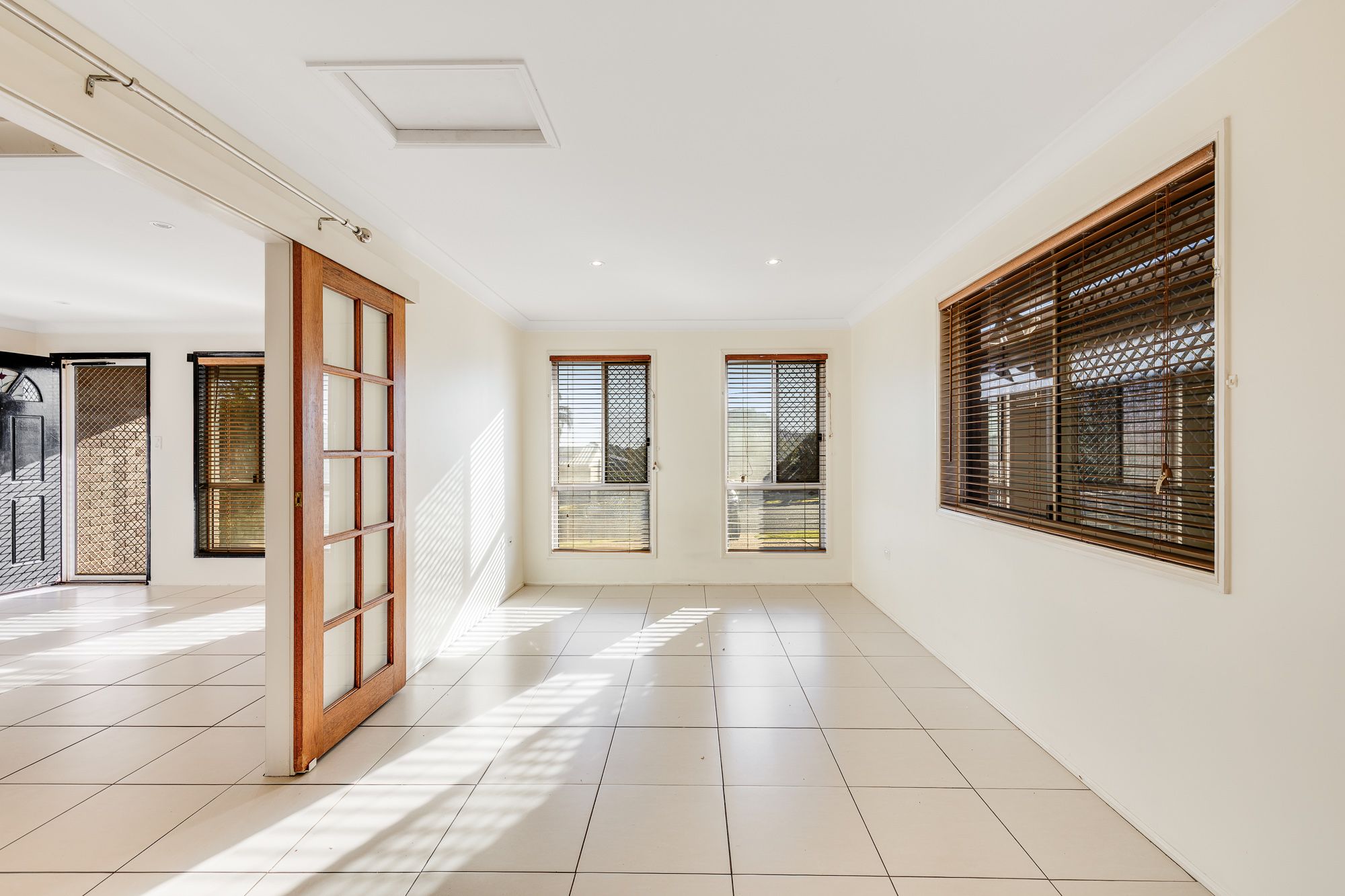 10 Evergreen Court — photo 3 of 13