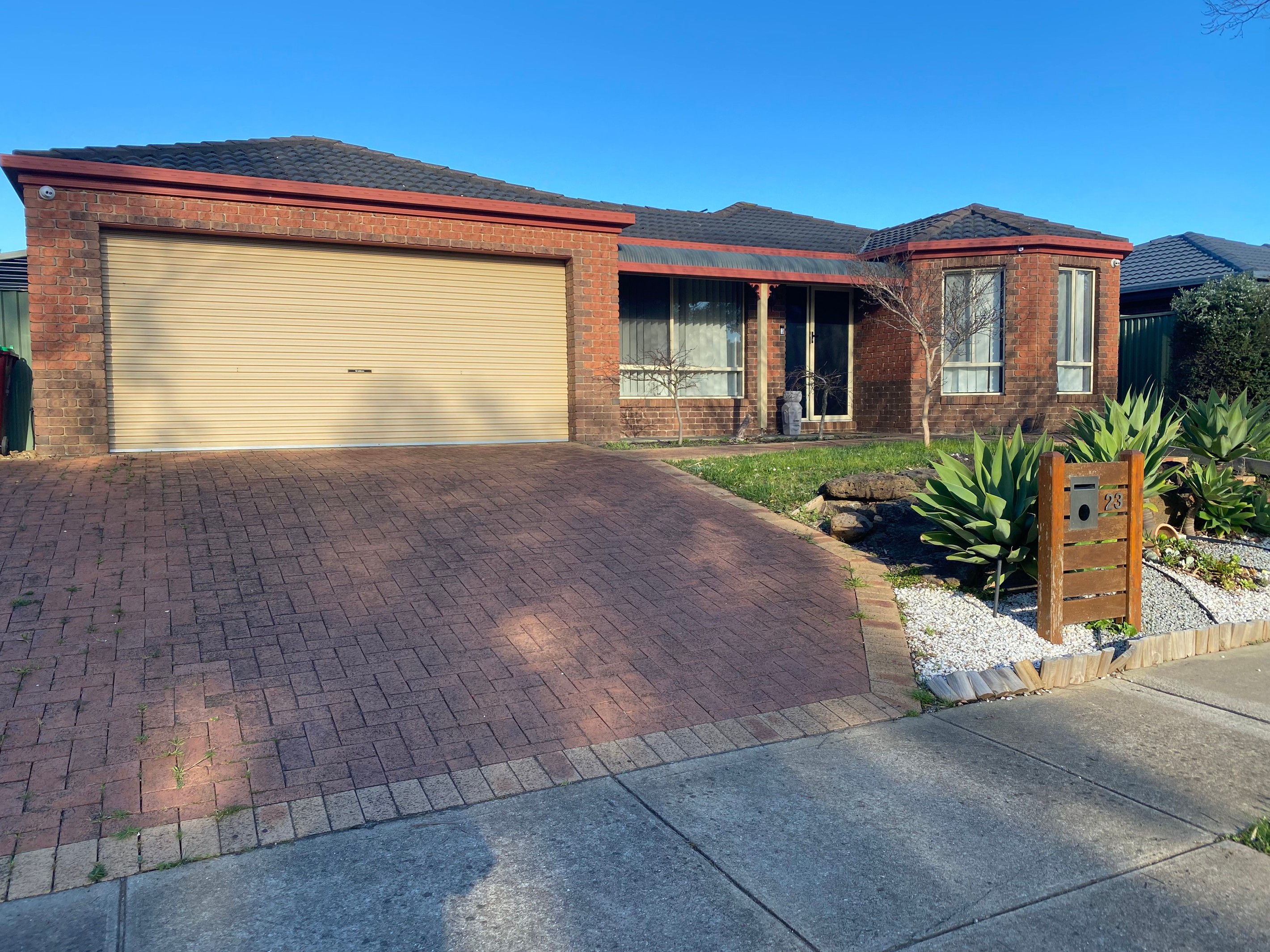 23 Waterside Drive, Cranbourne East, VIC 3977