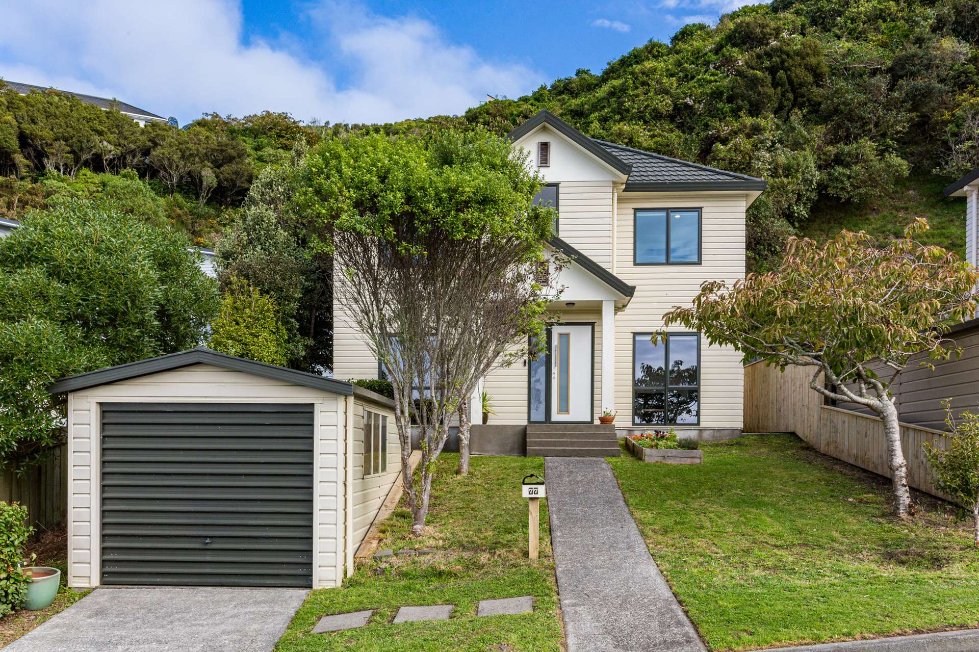 77 John Sims Drive photo 3