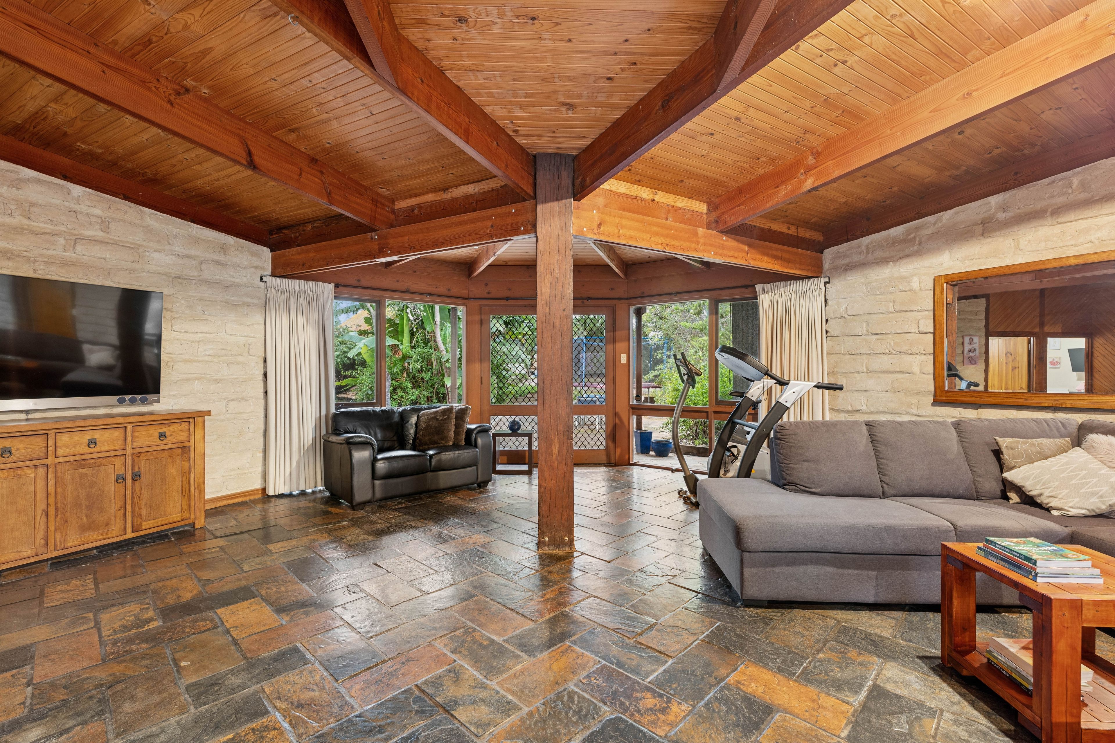 26 Tooma Drive — photo 15 of 30