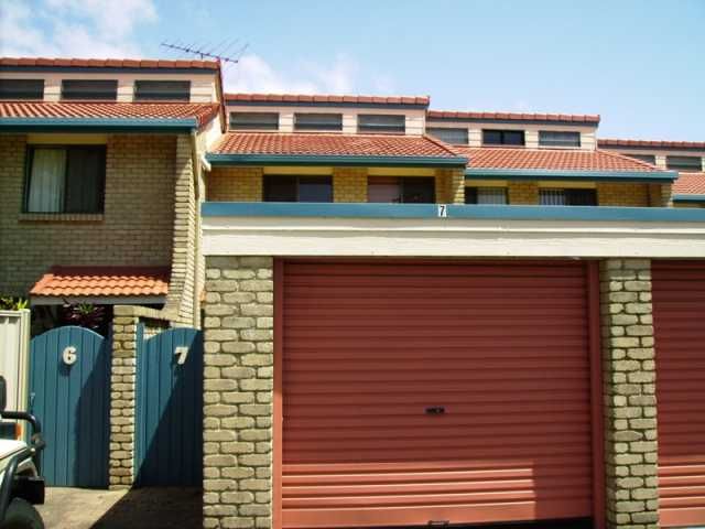 7/2 Broadmeadows Road, Maroochydore, QLD 4558