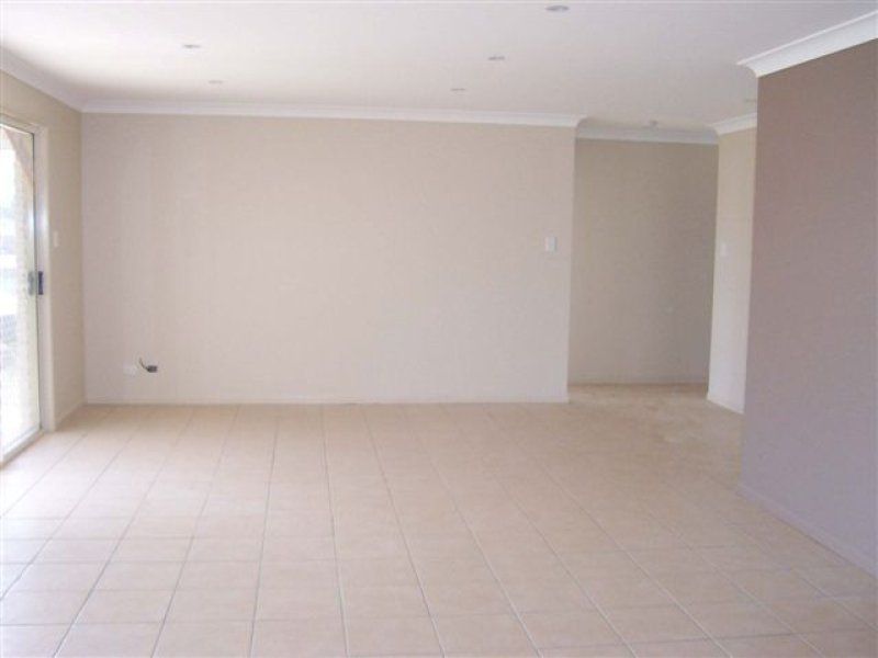 18 Hillary Drive, Warner, QLD 4500