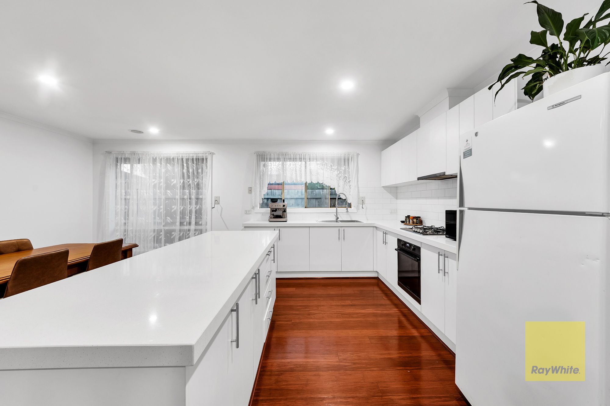 4 Nutwood Crescent, DERRIMUT, VIC 3026