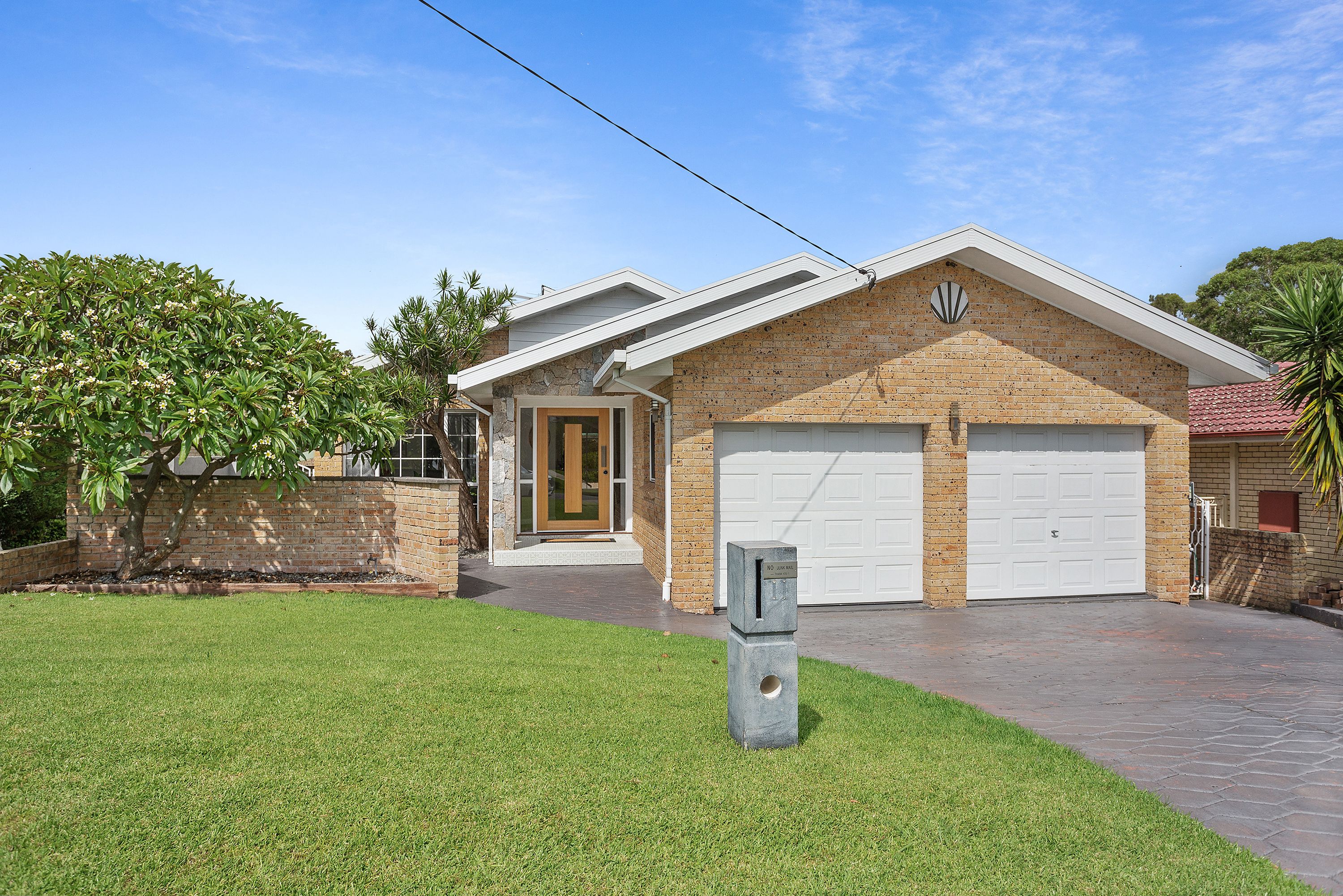 11 Power Drive, Mount Warrigal NSW 2528