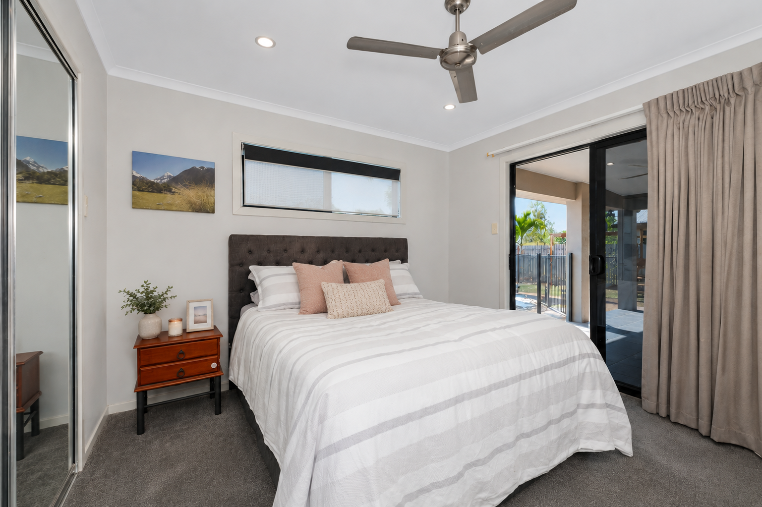 10 Dundabella Drive — photo 7 of 13