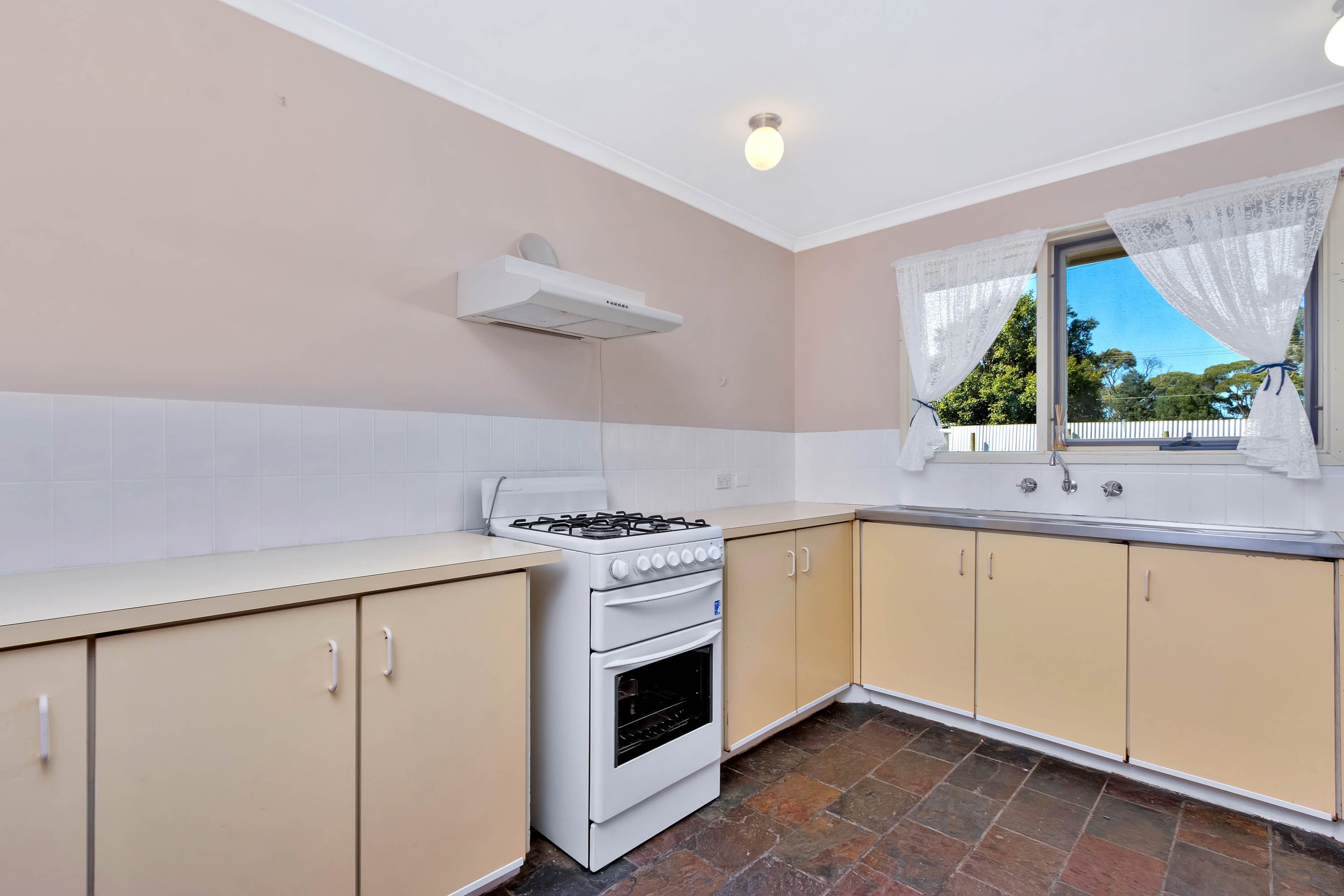 18 Bagalowie Crescent, Smithfield, SA 5114