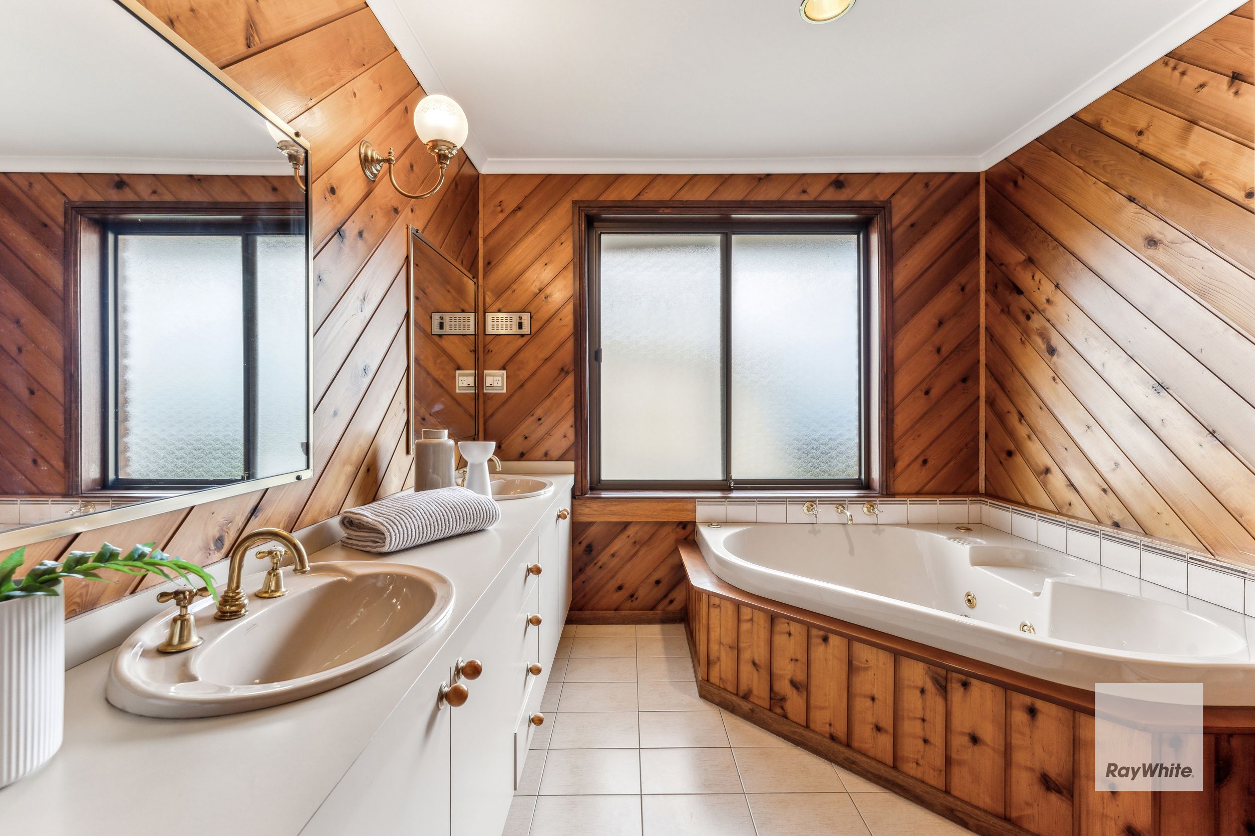 21 Tintaldra Drive, Taylors Lakes, VIC 3038 House for Sale Ray White Taylors Lakes