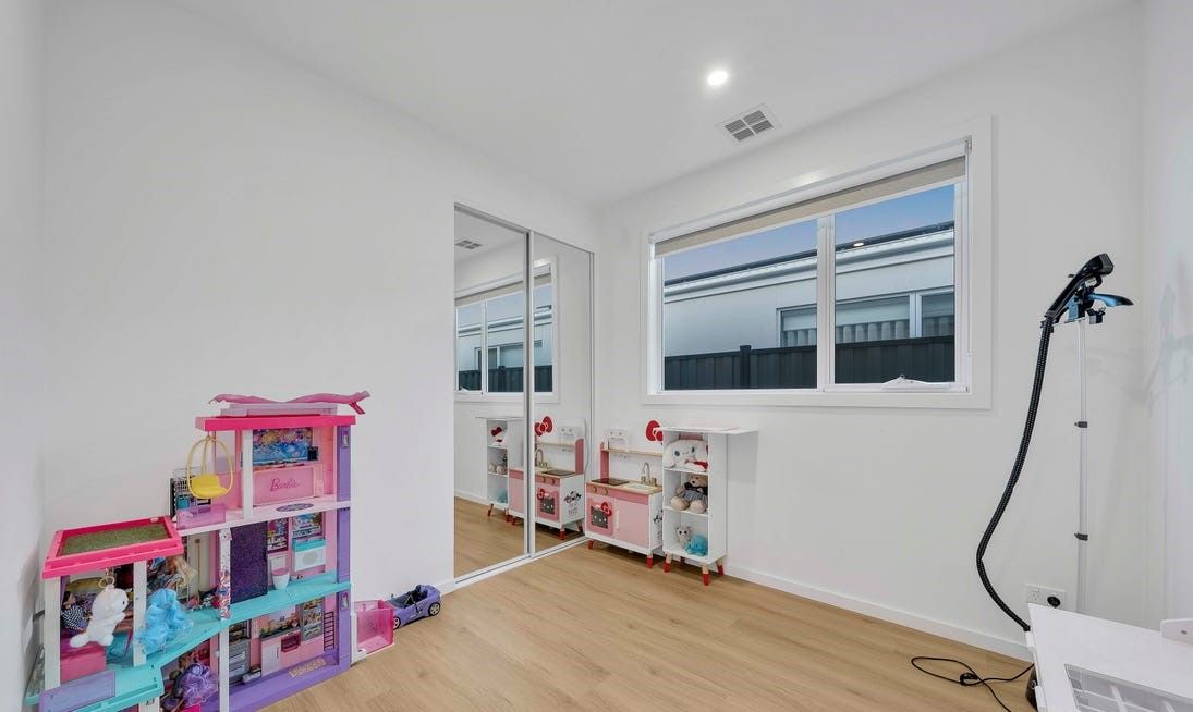 111 Daybreak Vista — photo 18 of 25