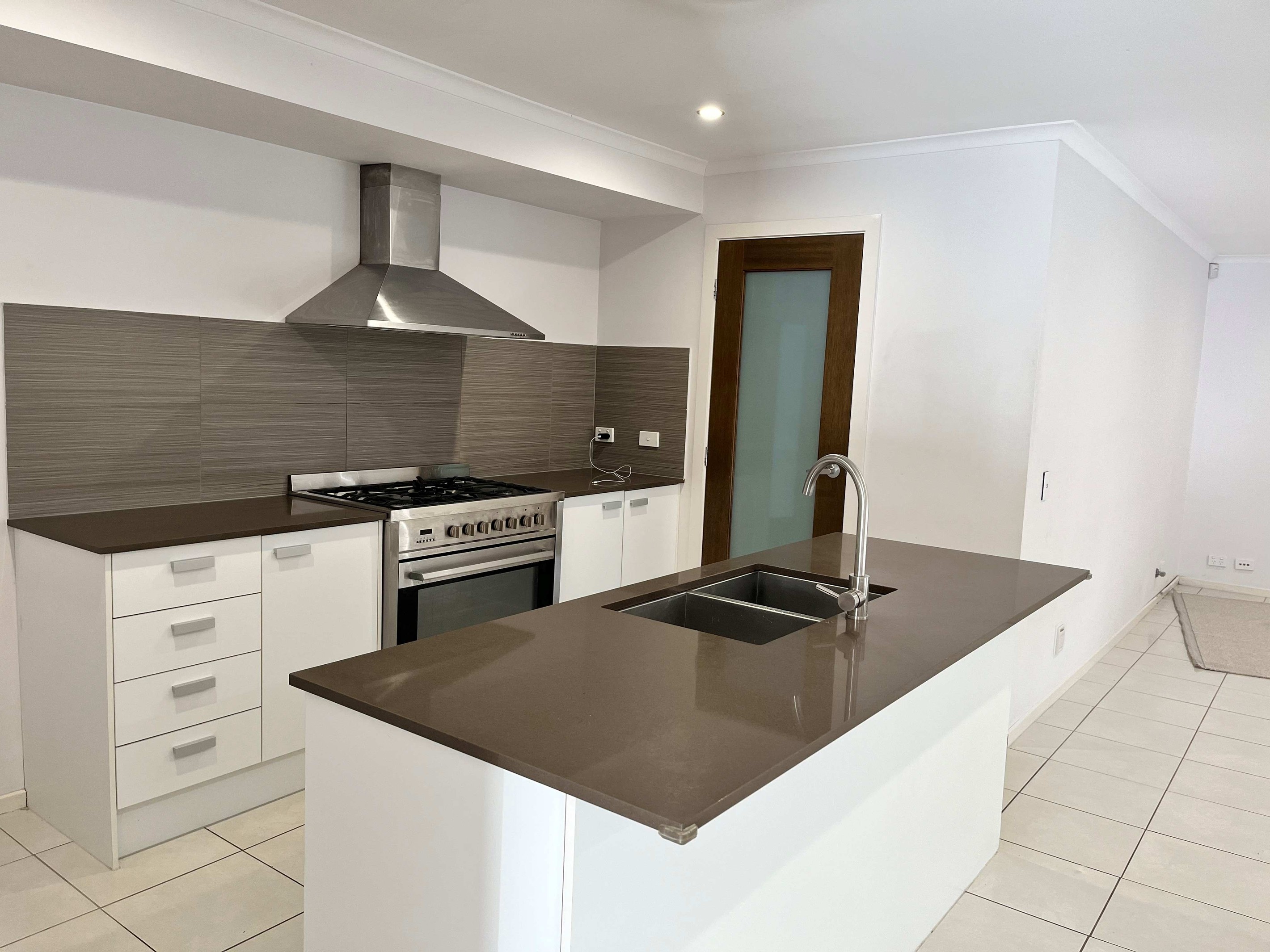 3 Nano Place, Campbelltown, NSW 2560