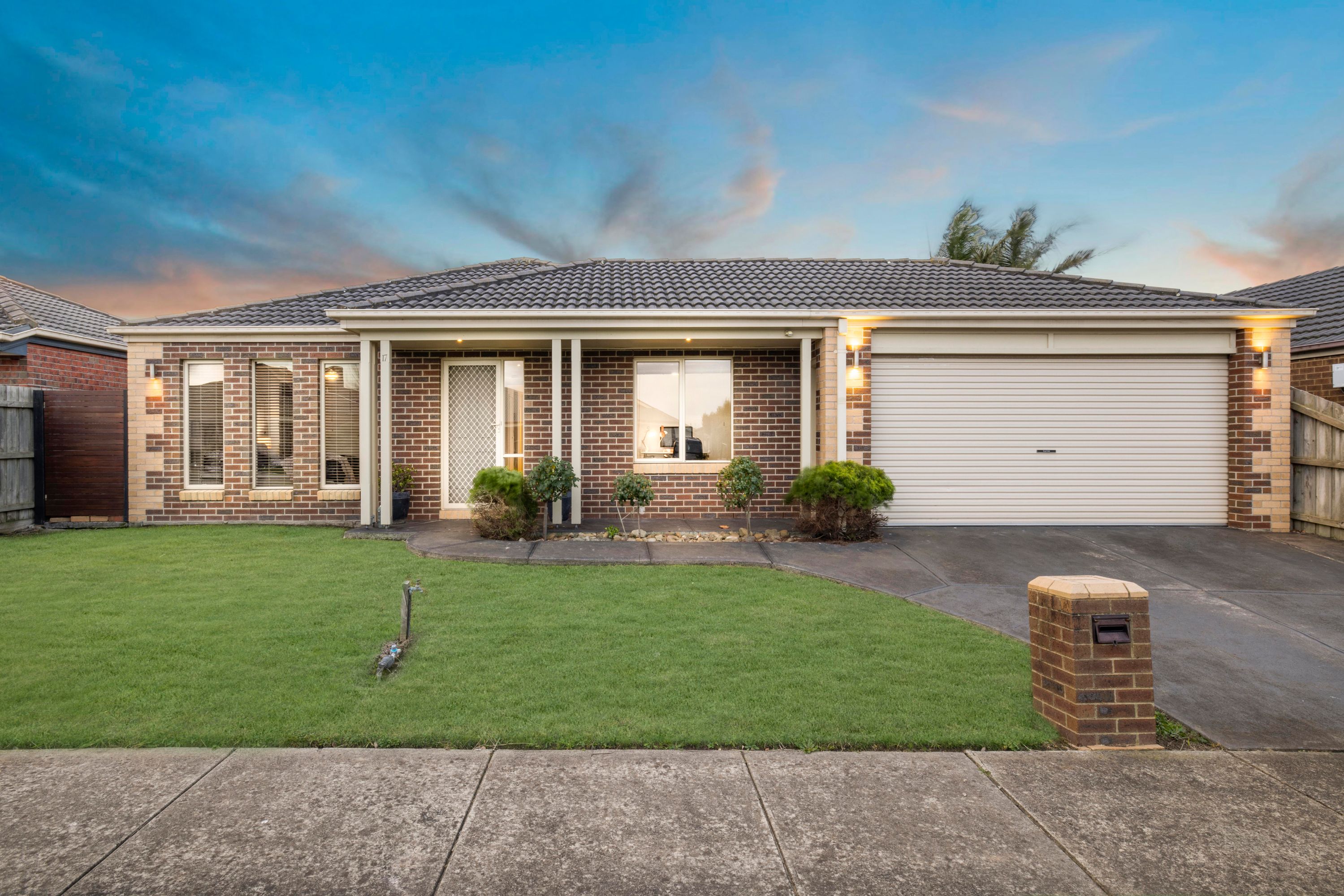 17 Drysdale Street, Pakenham VIC 3810