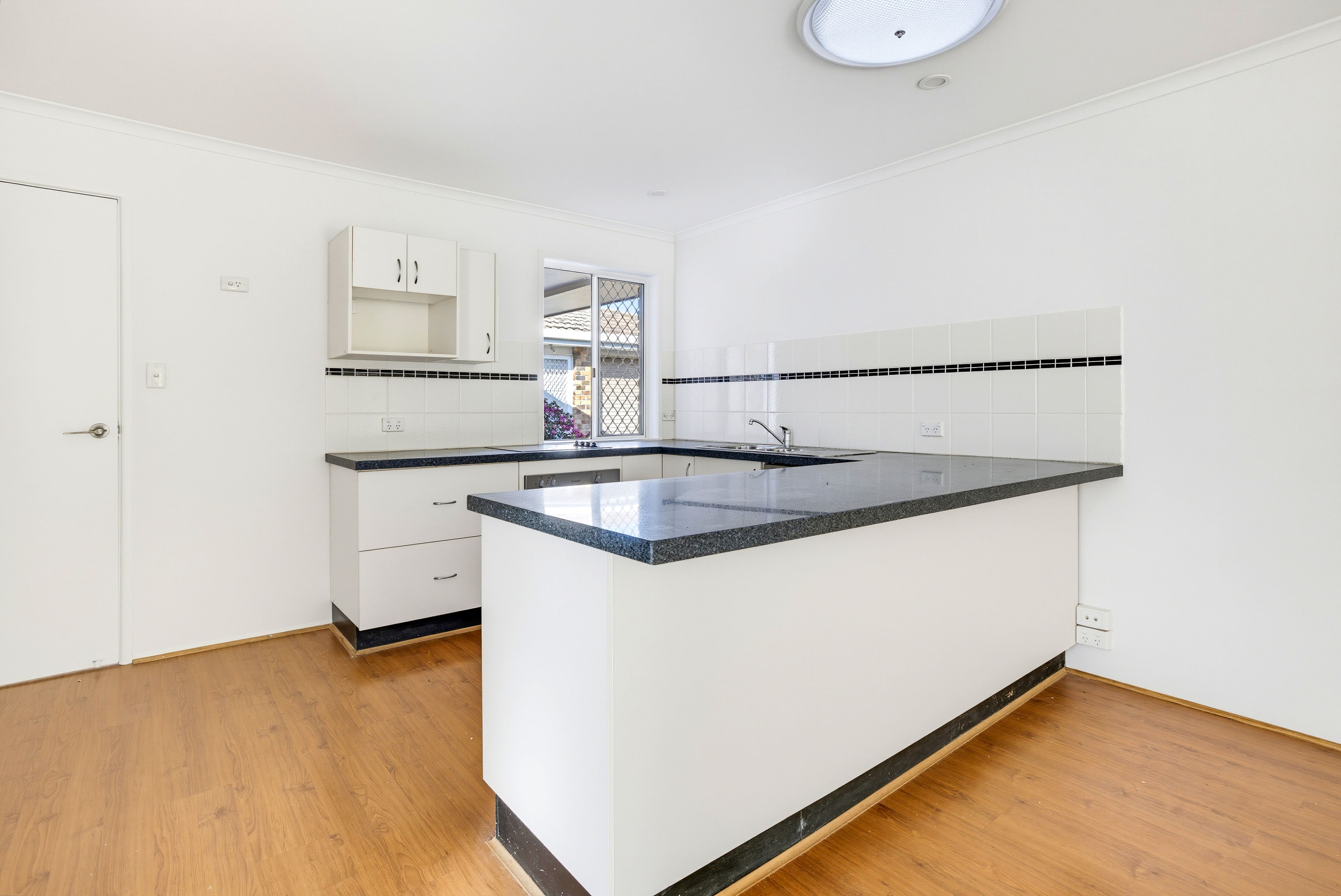 2/102 Amarina Avenue, Mooloolaba, QLD 4557