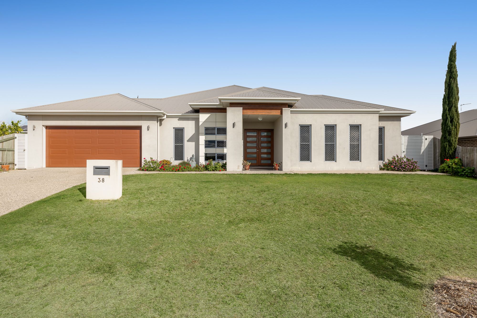 38 Gwenda Drive, Westbrook, QLD 4350