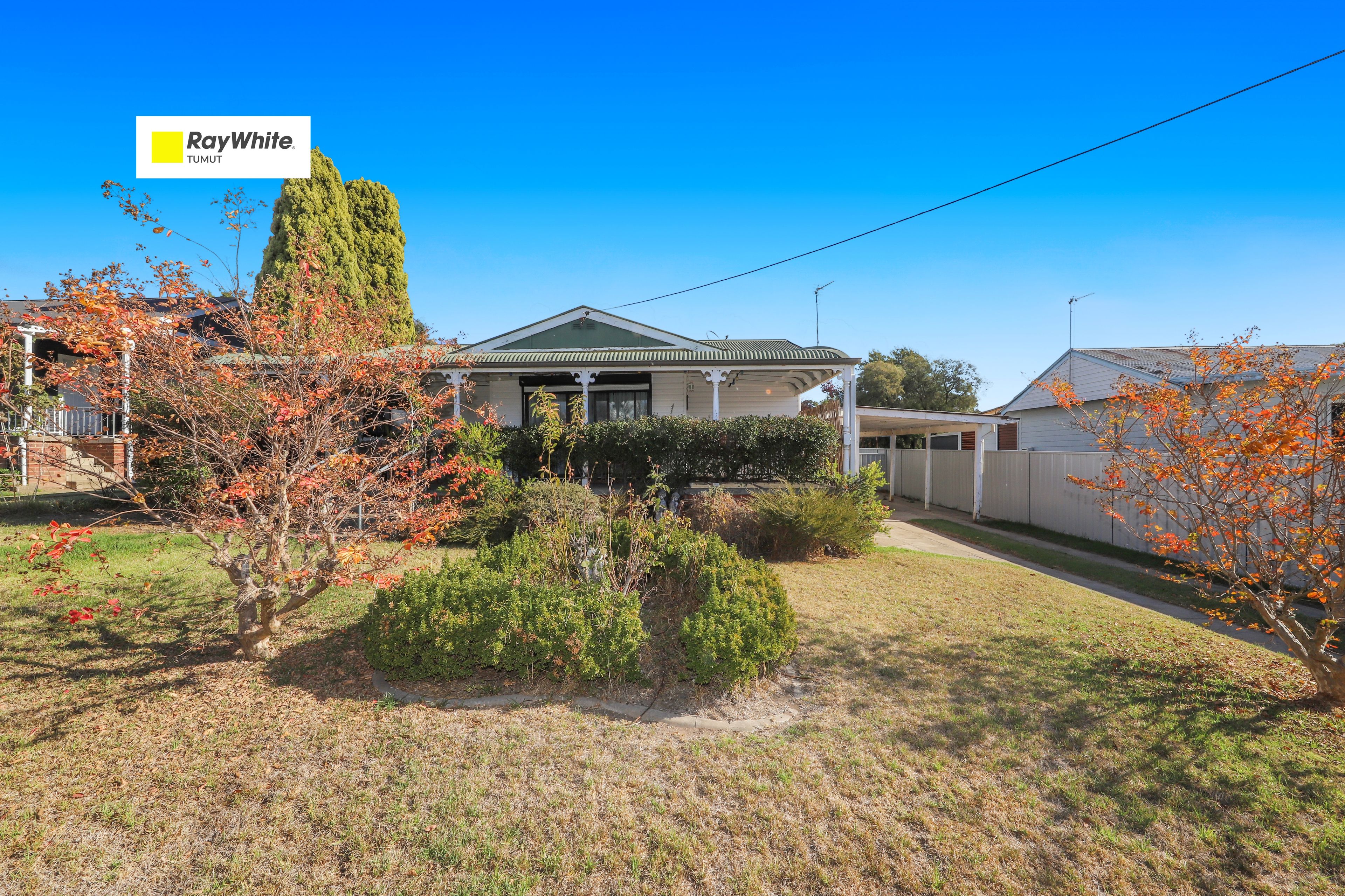 3 Charles Street, Tumut NSW 2720