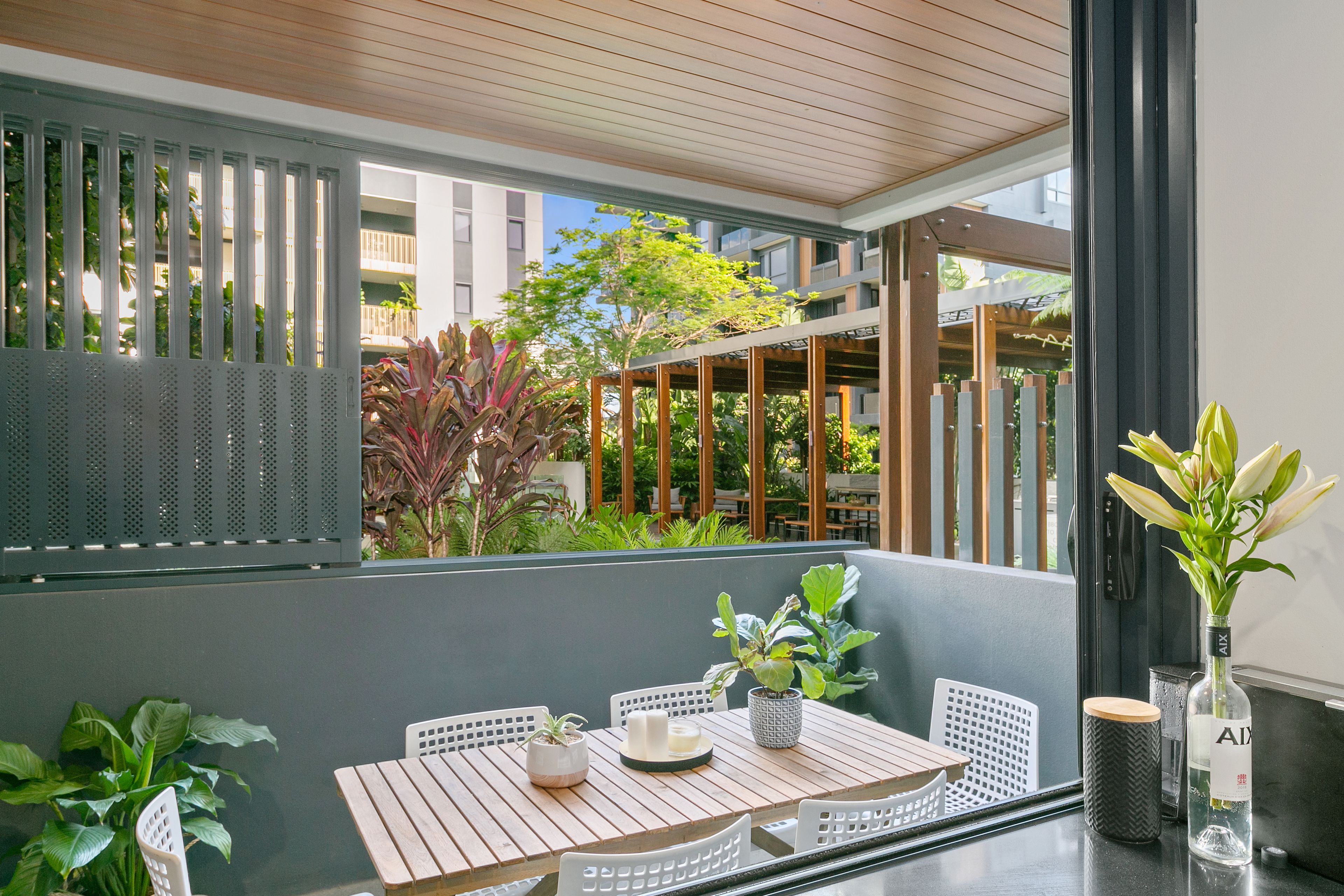 4 Hubert Street, Woolloongabba QLD 4102