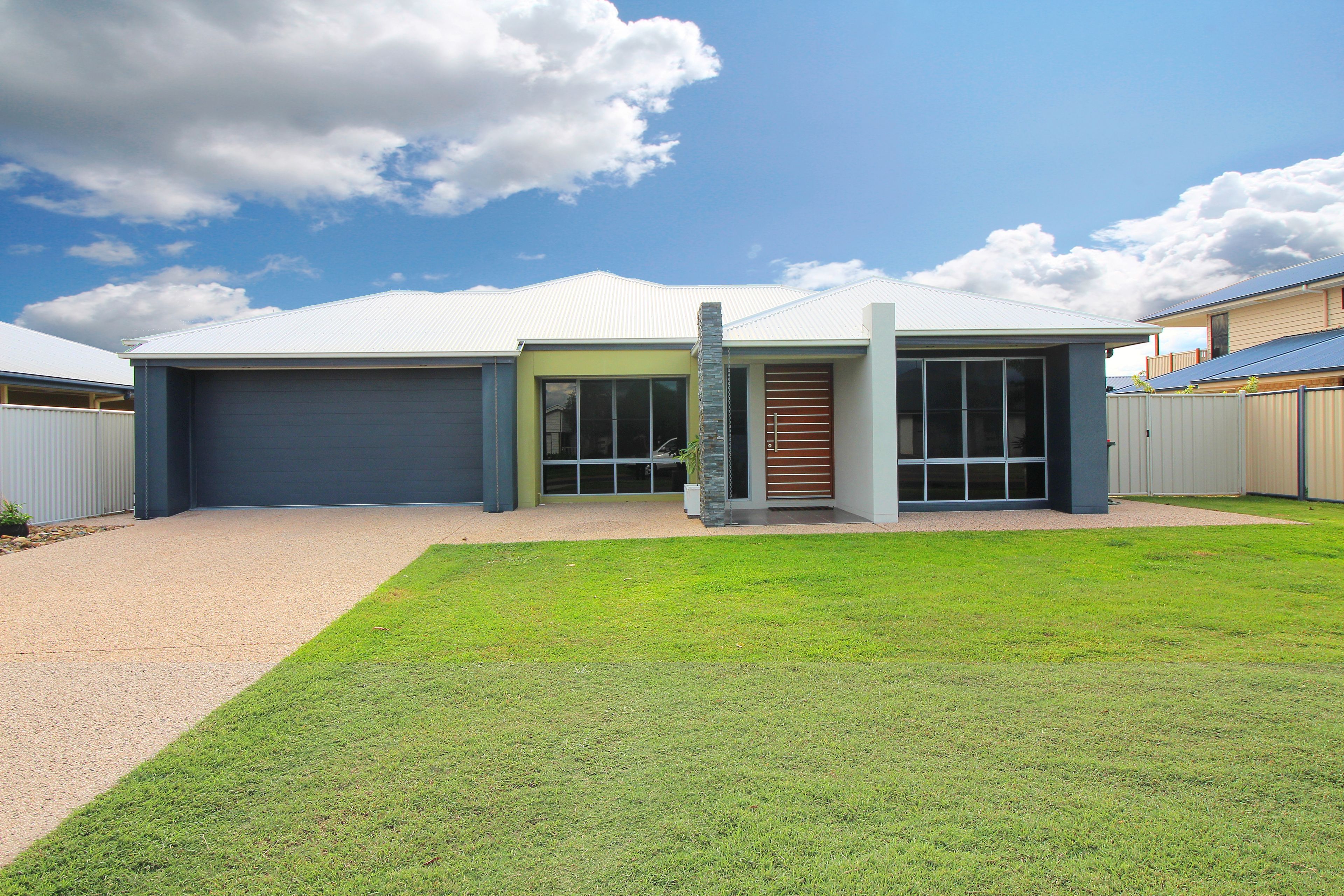 25 Desgrand Street, Emerald QLD 4720