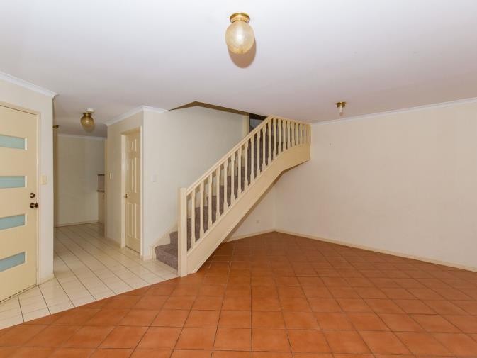 6-208 Scarborough Street, Southport, QLD 4215