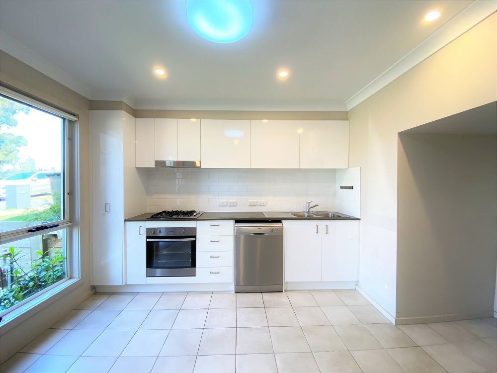 28 Mellish Parade, Glenfield, NSW 2167