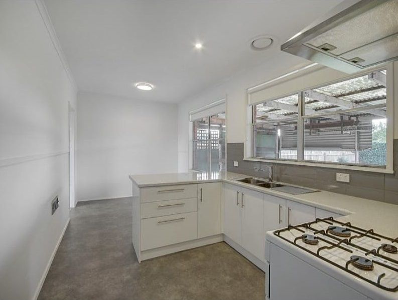 24 Young Street, Breakwater, VIC 3219