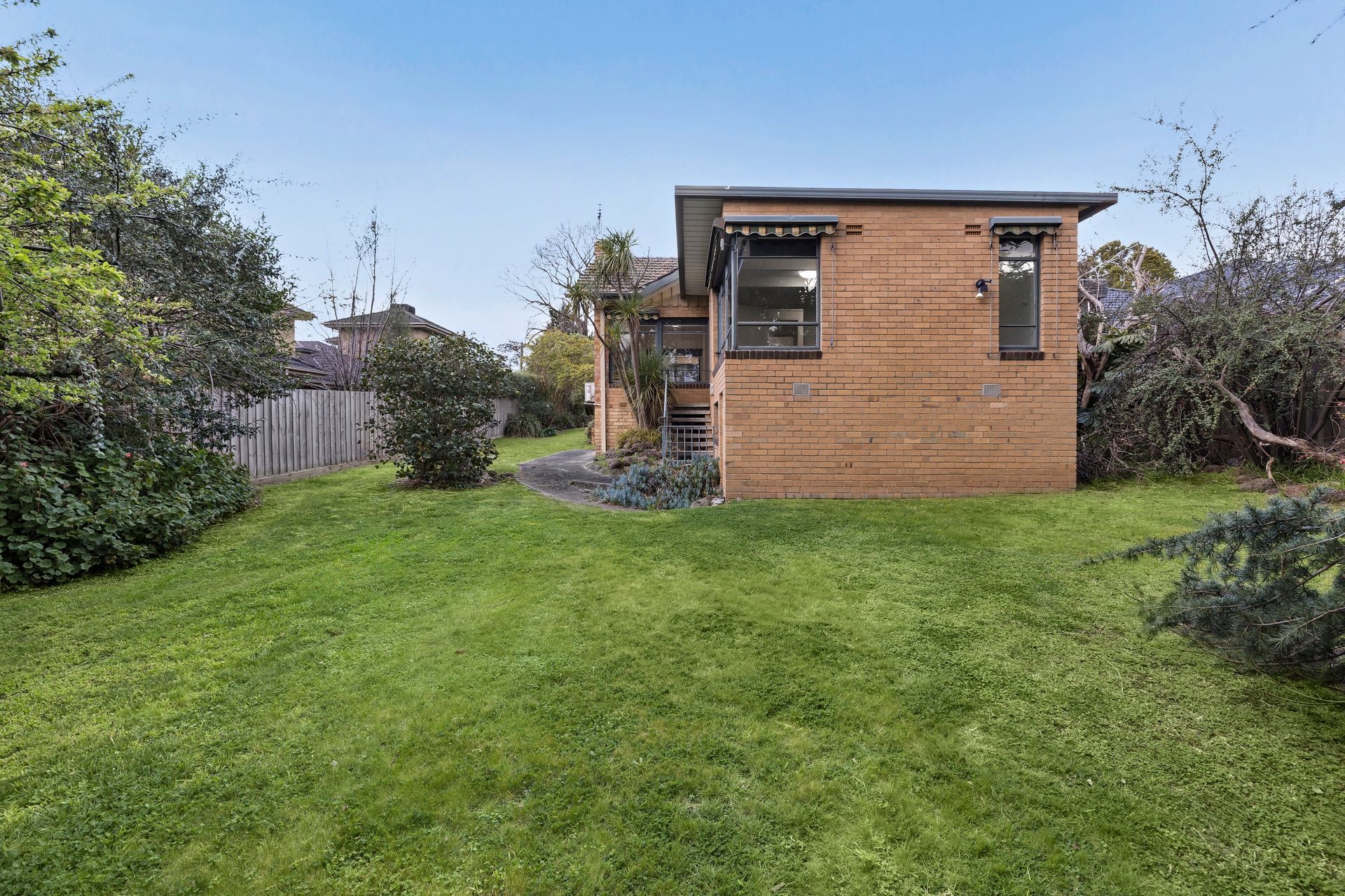 19 Cheviot Road — photo 5 of 14