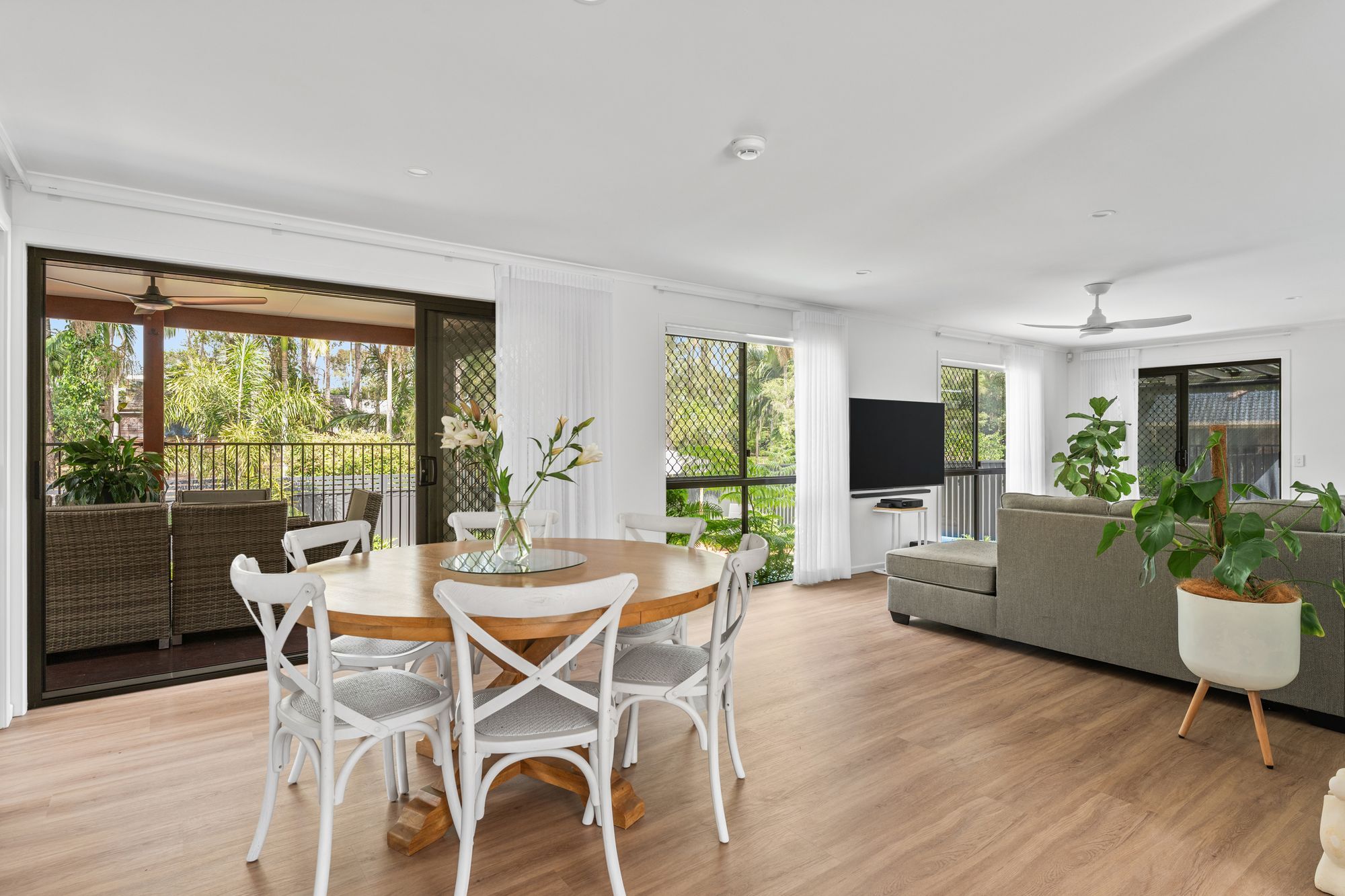 33 Sandringham Drive — photo 11 of 30